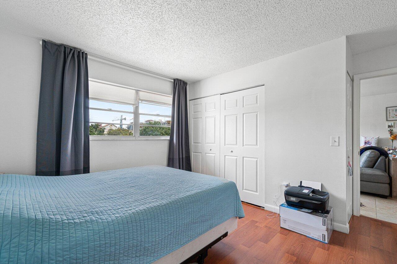 BOCA TOWNE CENTRE CONDO - Residential