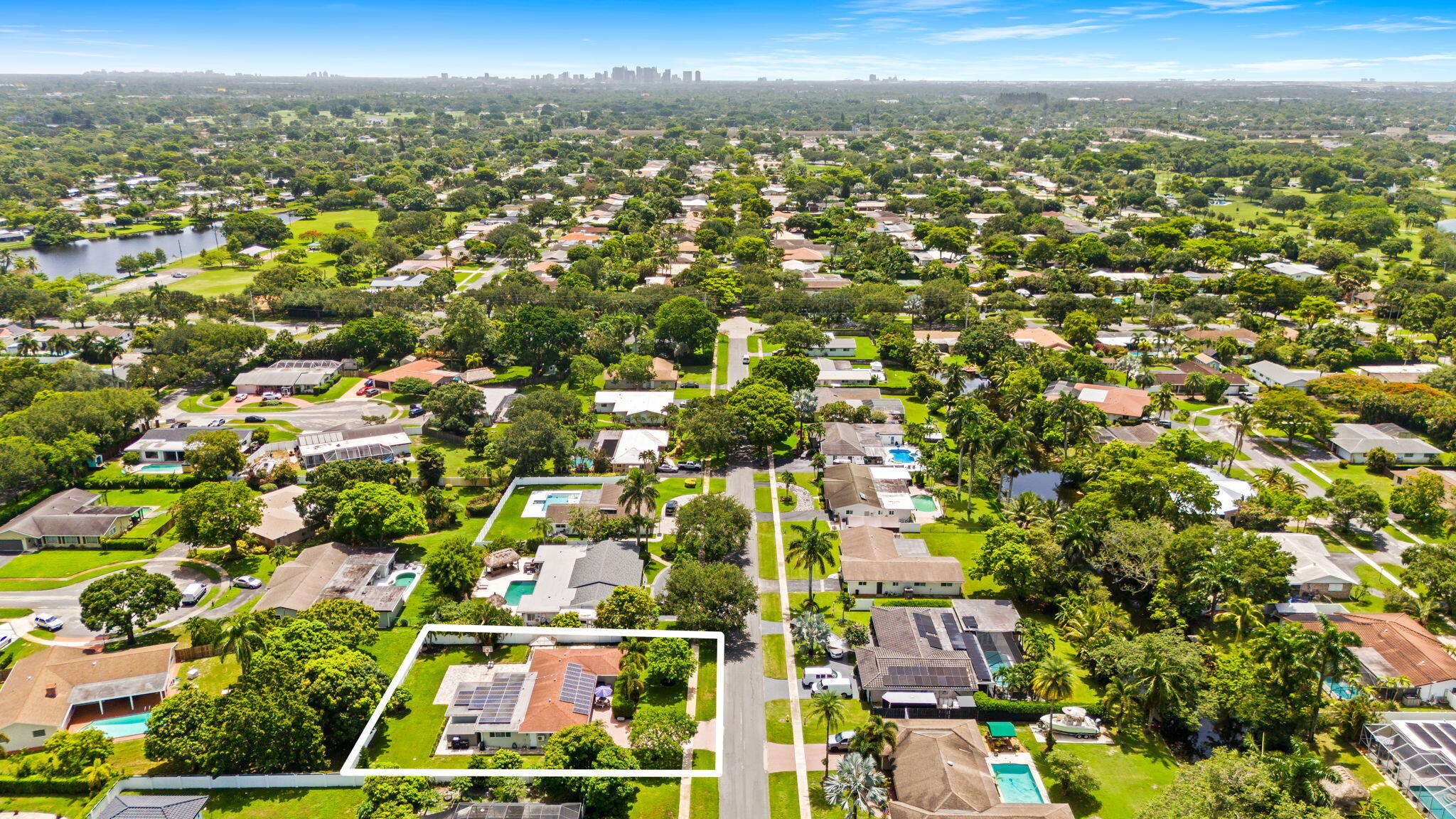 PLANTATION PARK LAKESITES - Residential