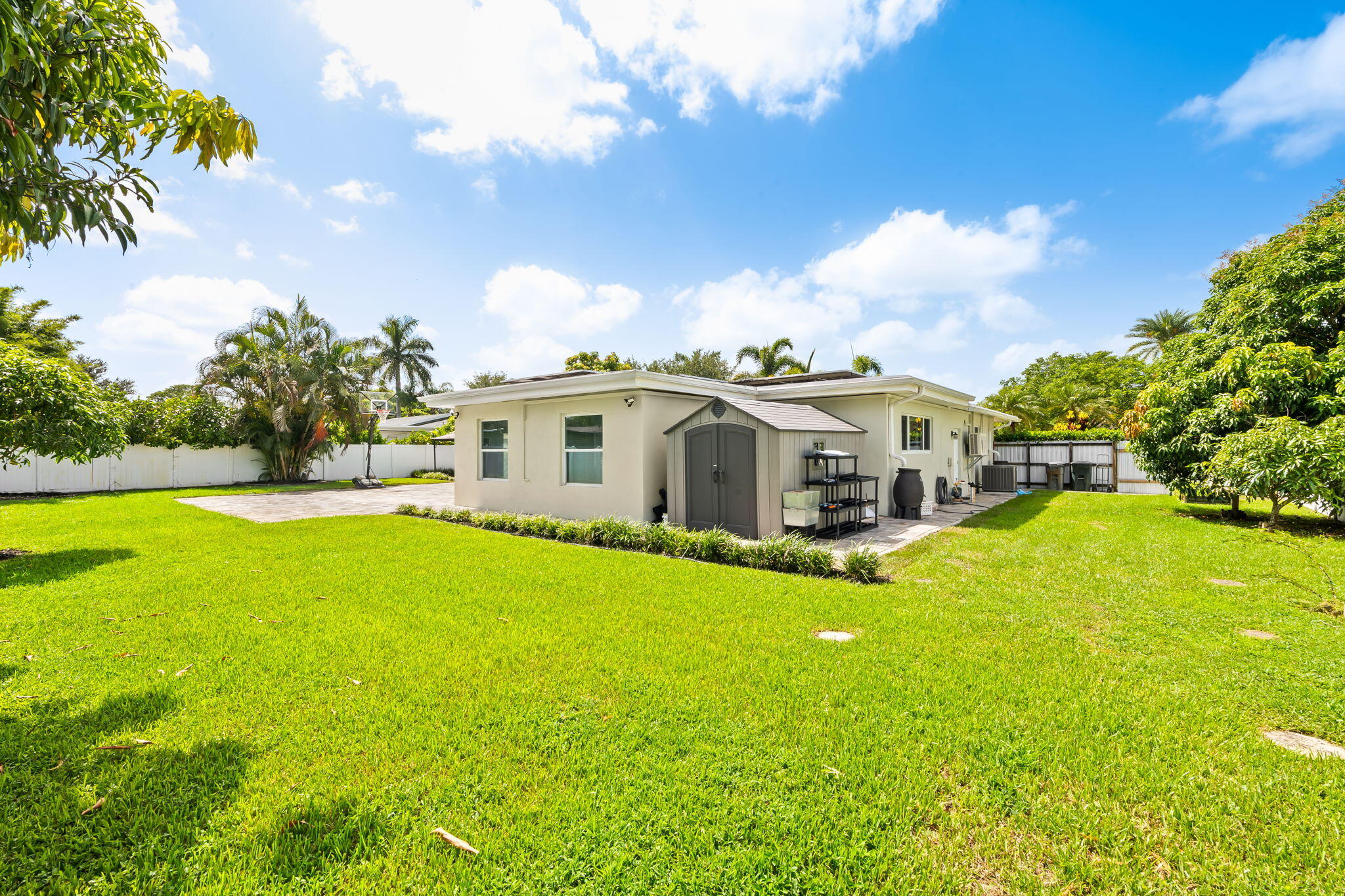 PLANTATION PARK LAKESITES - Residential
