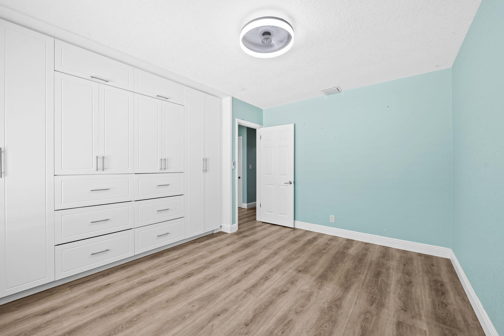 PLANTATION PARK LAKESITES - Residential