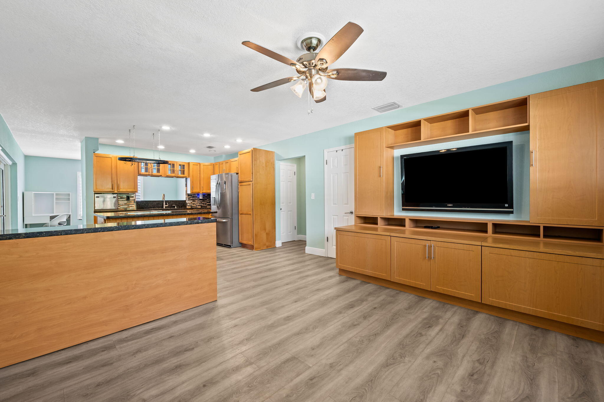 PLANTATION PARK LAKESITES - Residential