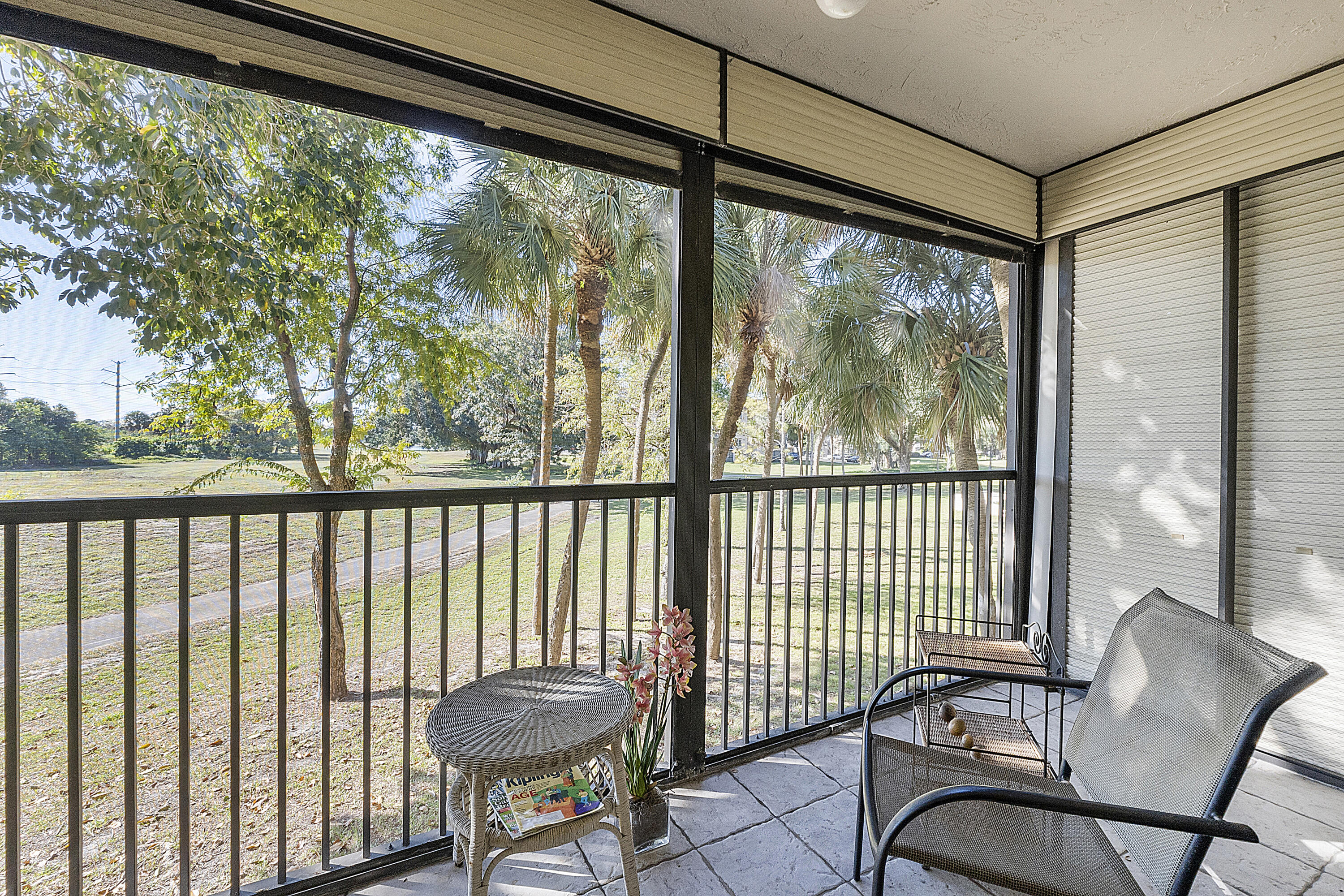 INVERWOOD CONDO - Residential