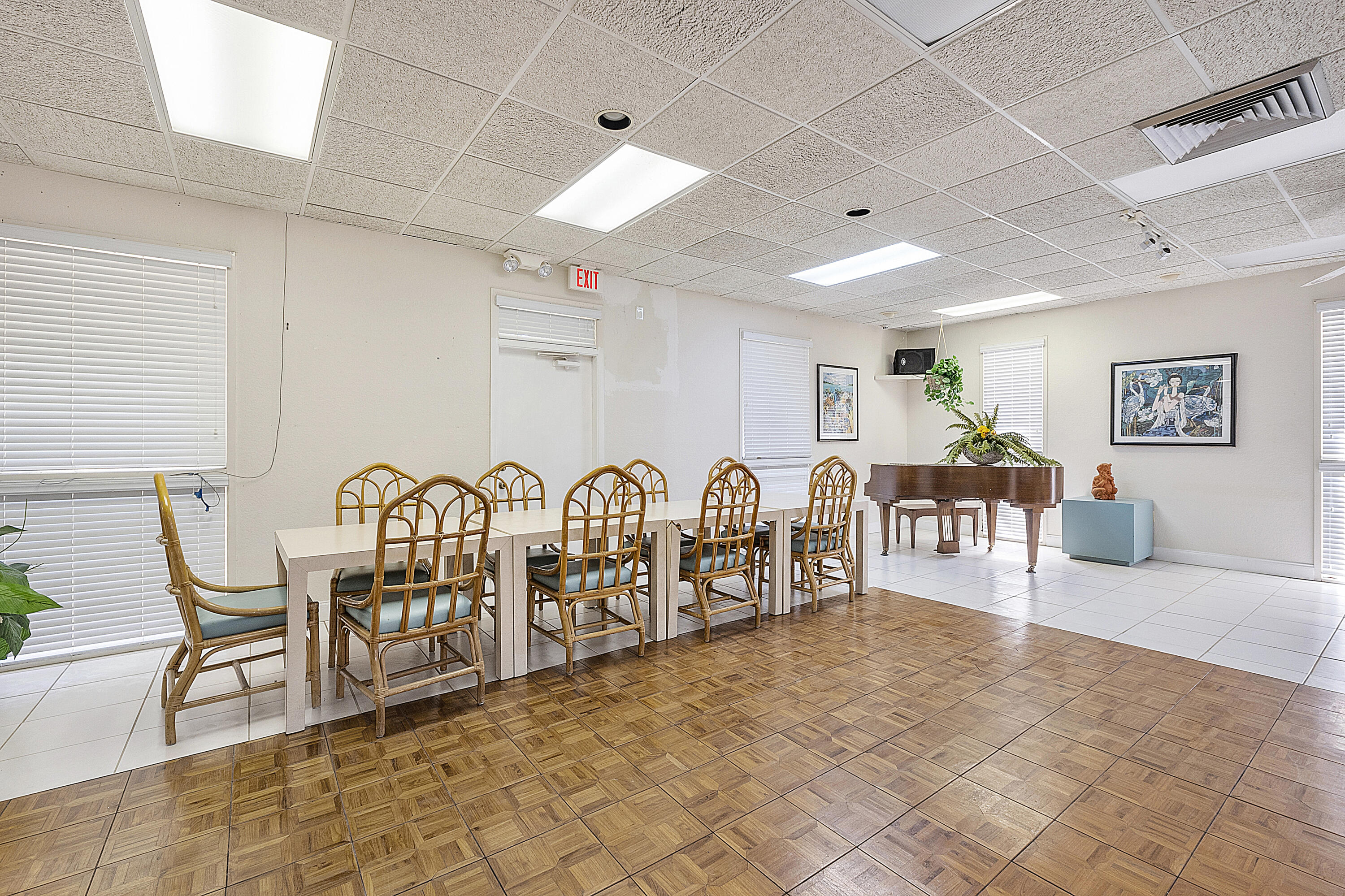 INVERWOOD CONDO - Residential