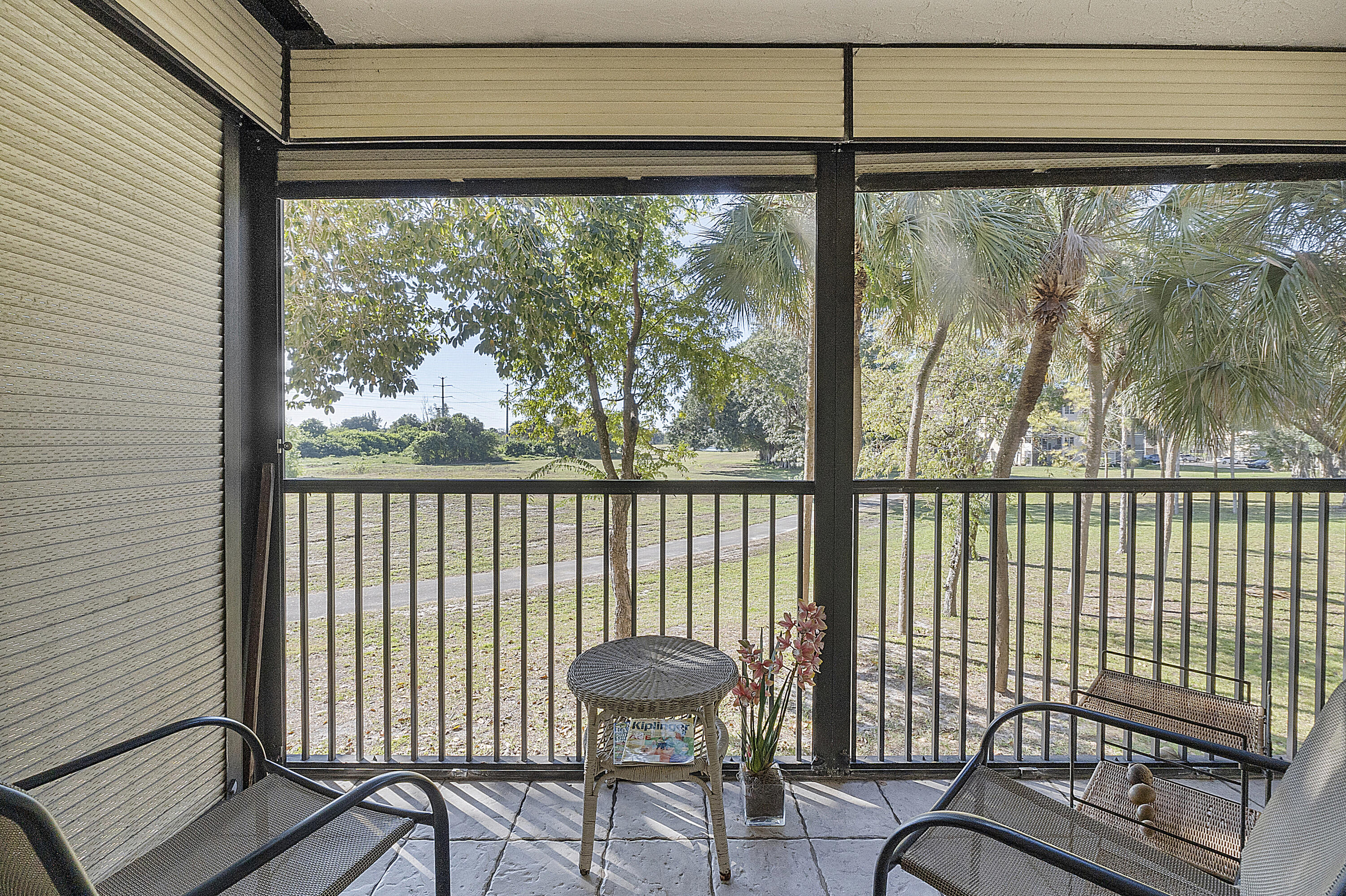 INVERWOOD CONDO - Residential