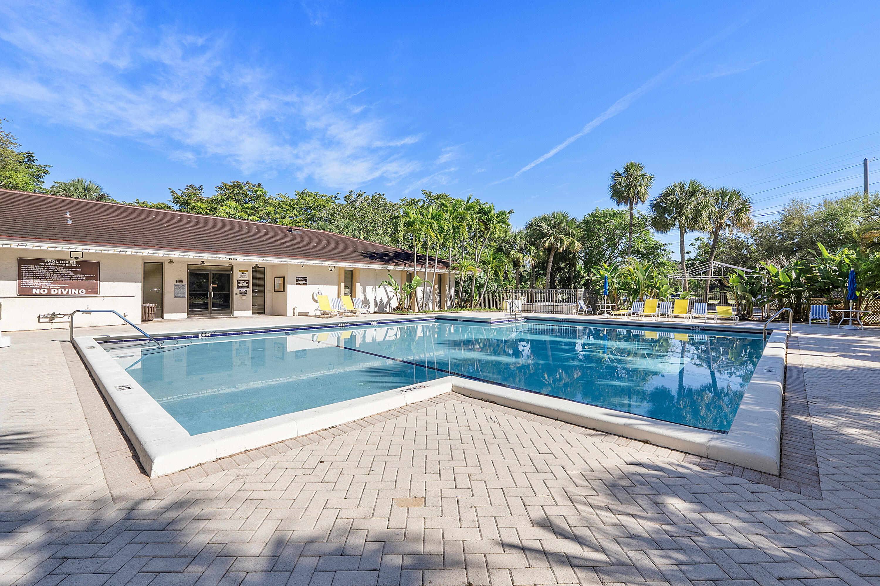 INVERWOOD CONDO - Residential