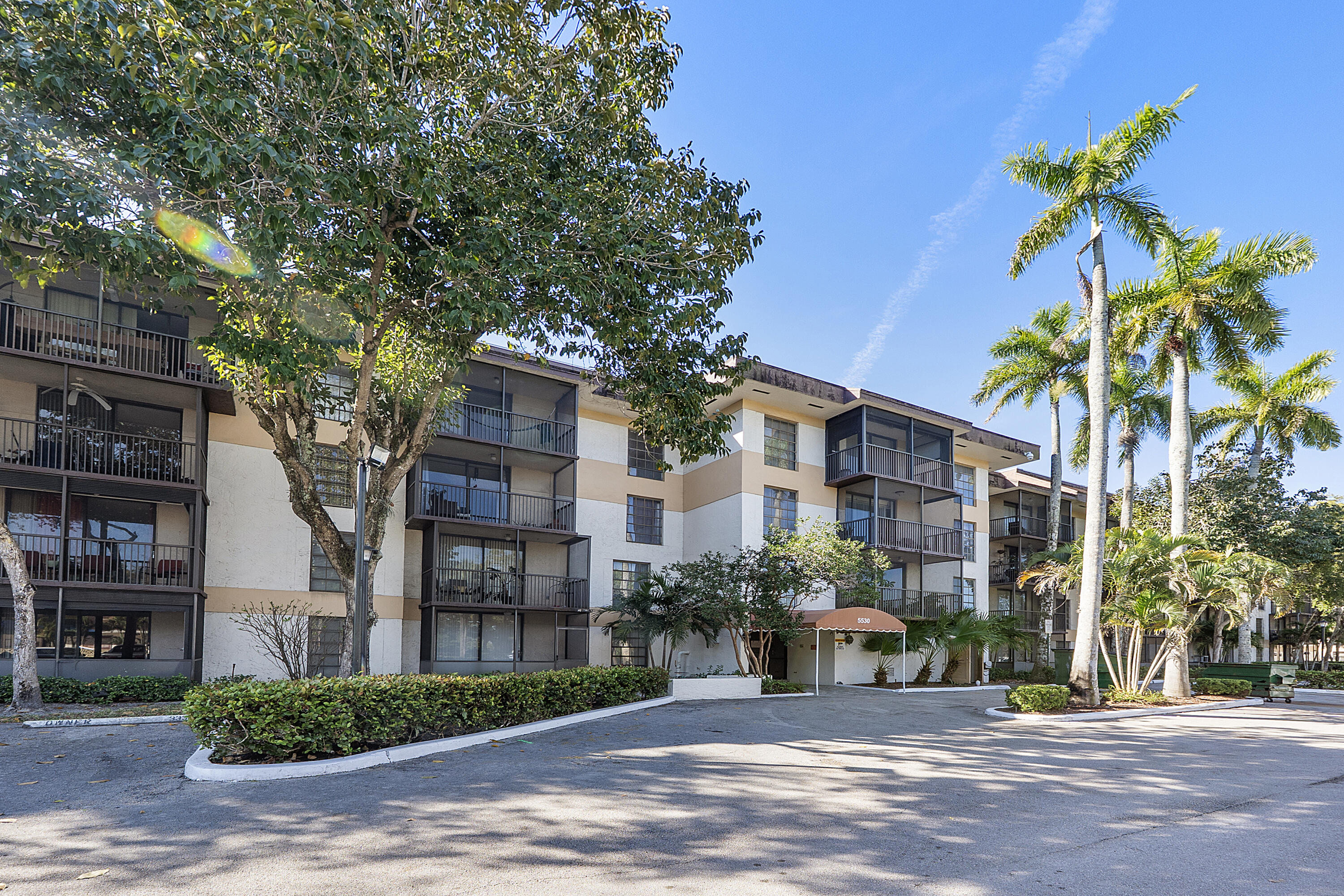 INVERWOOD CONDO - Residential