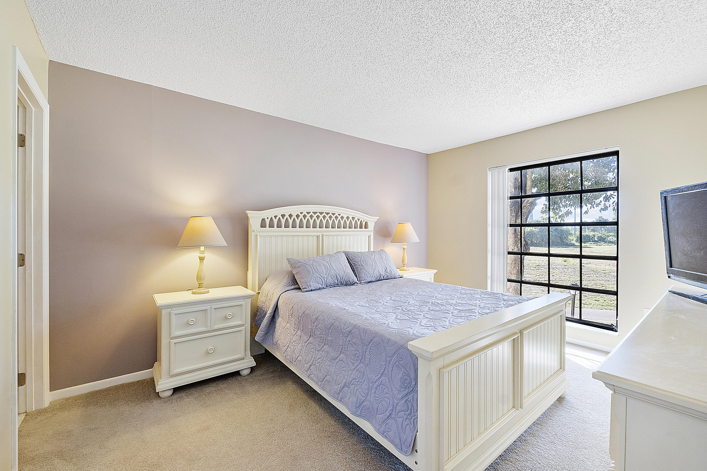 INVERWOOD CONDO - Residential