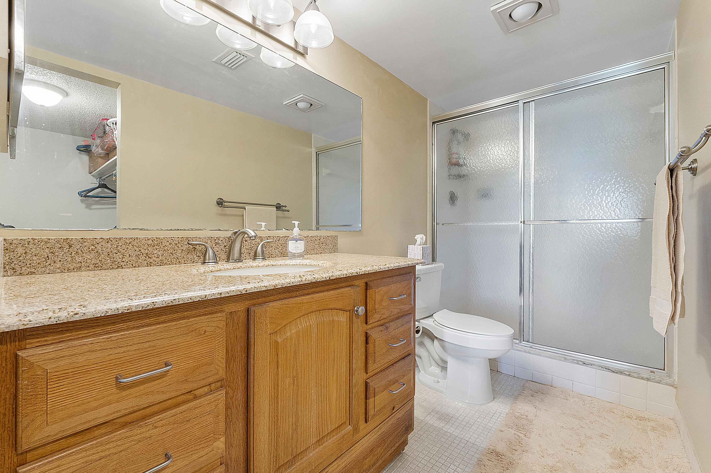 INVERWOOD CONDO - Residential