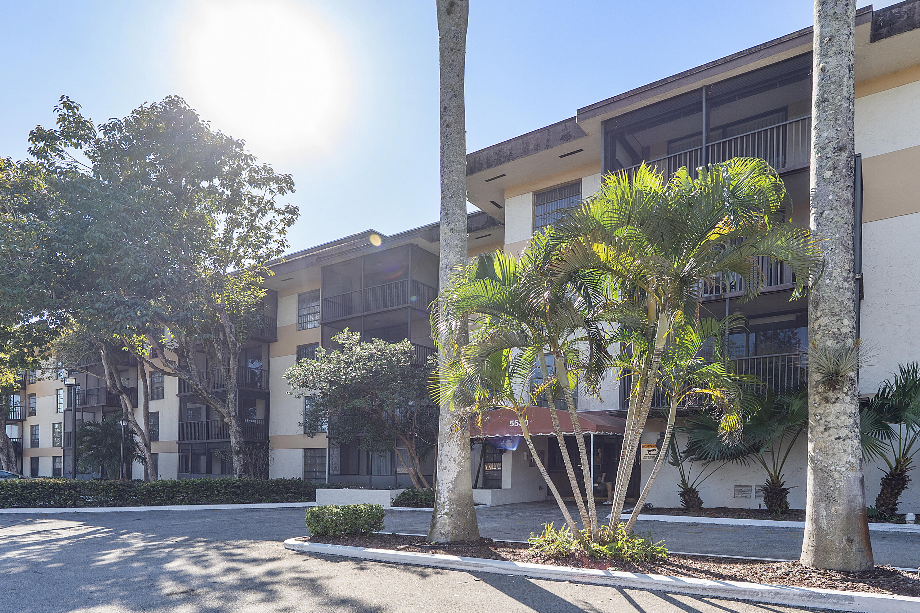 INVERWOOD CONDO - Residential