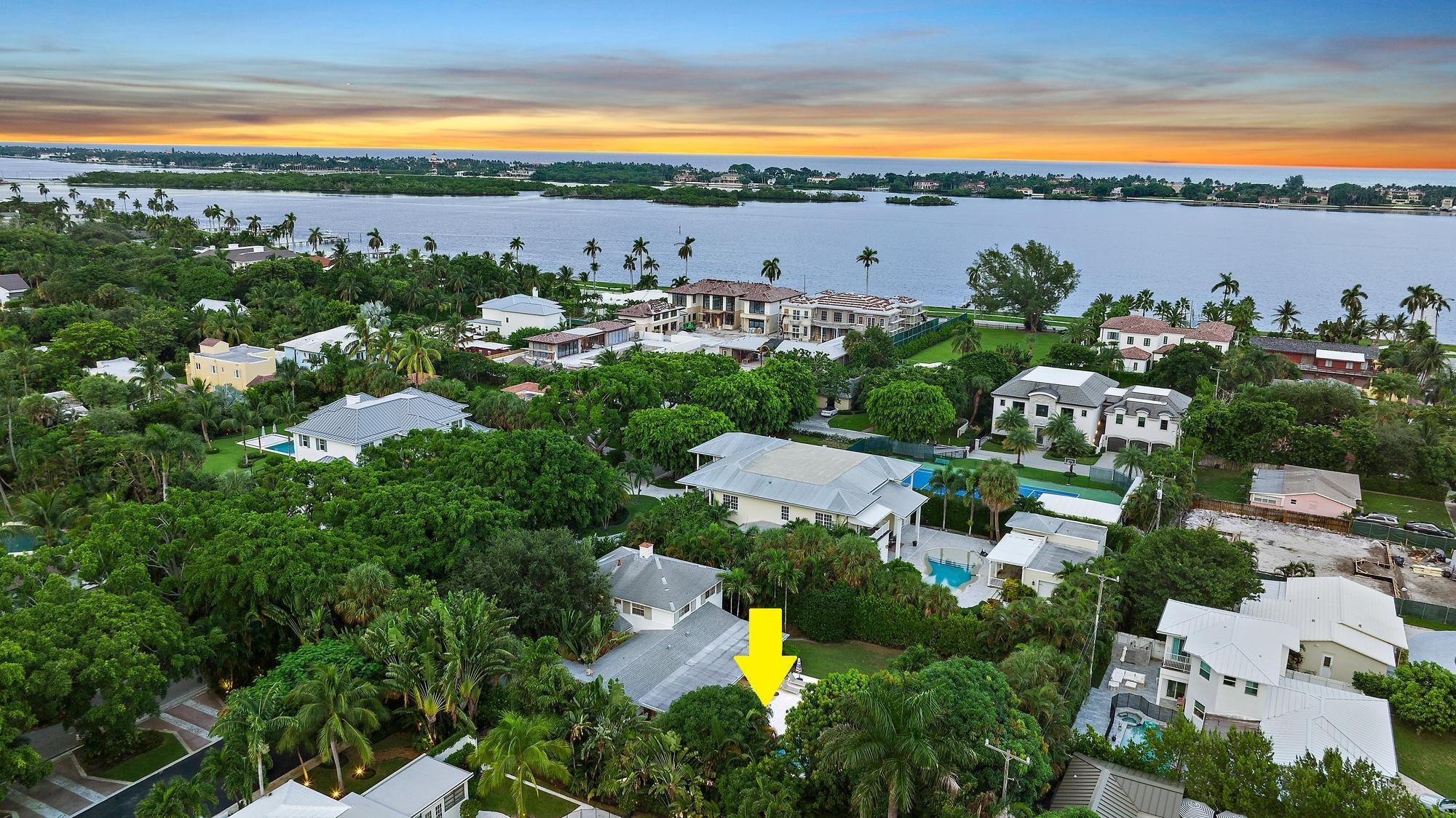 ESSEX LANE IN - Residential
