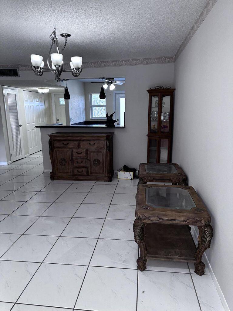 INVERRARY COUNTRY CLUB - Residential Lease