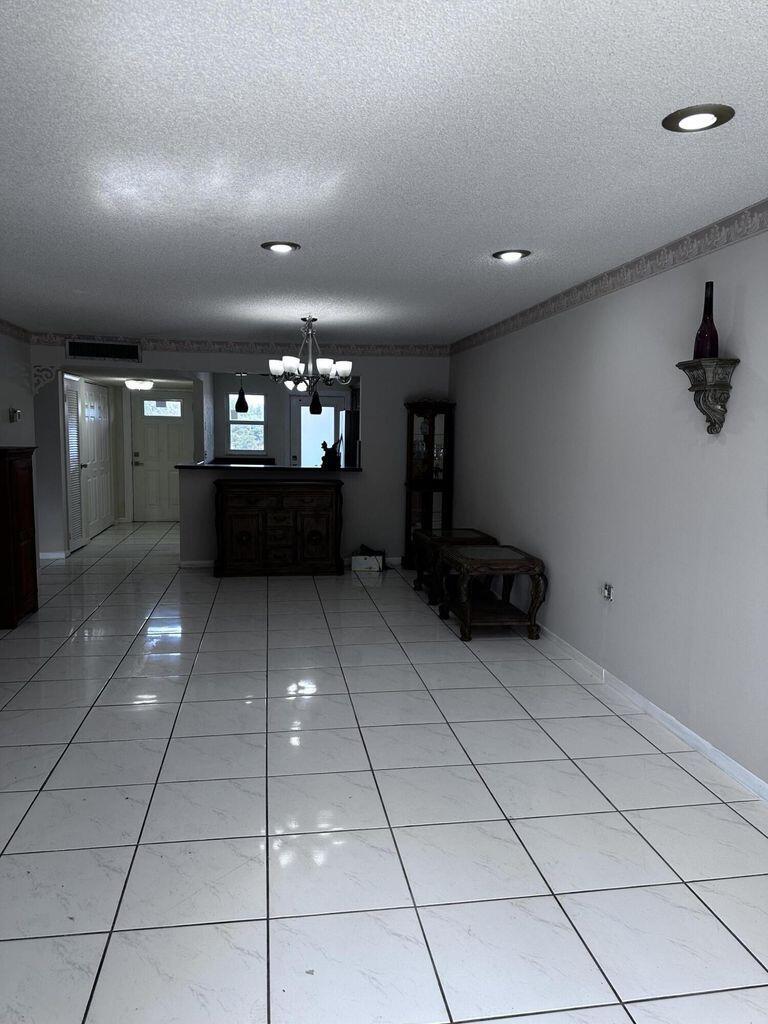 INVERRARY COUNTRY CLUB - Residential Lease