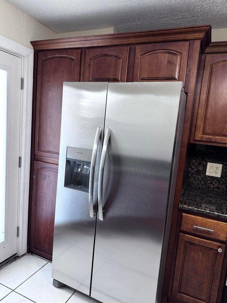 INVERRARY COUNTRY CLUB - Residential Lease
