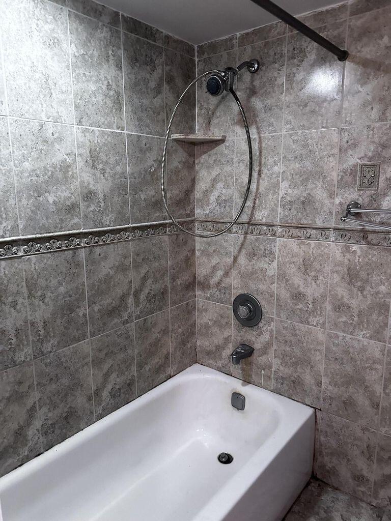 INVERRARY COUNTRY CLUB - Residential Lease