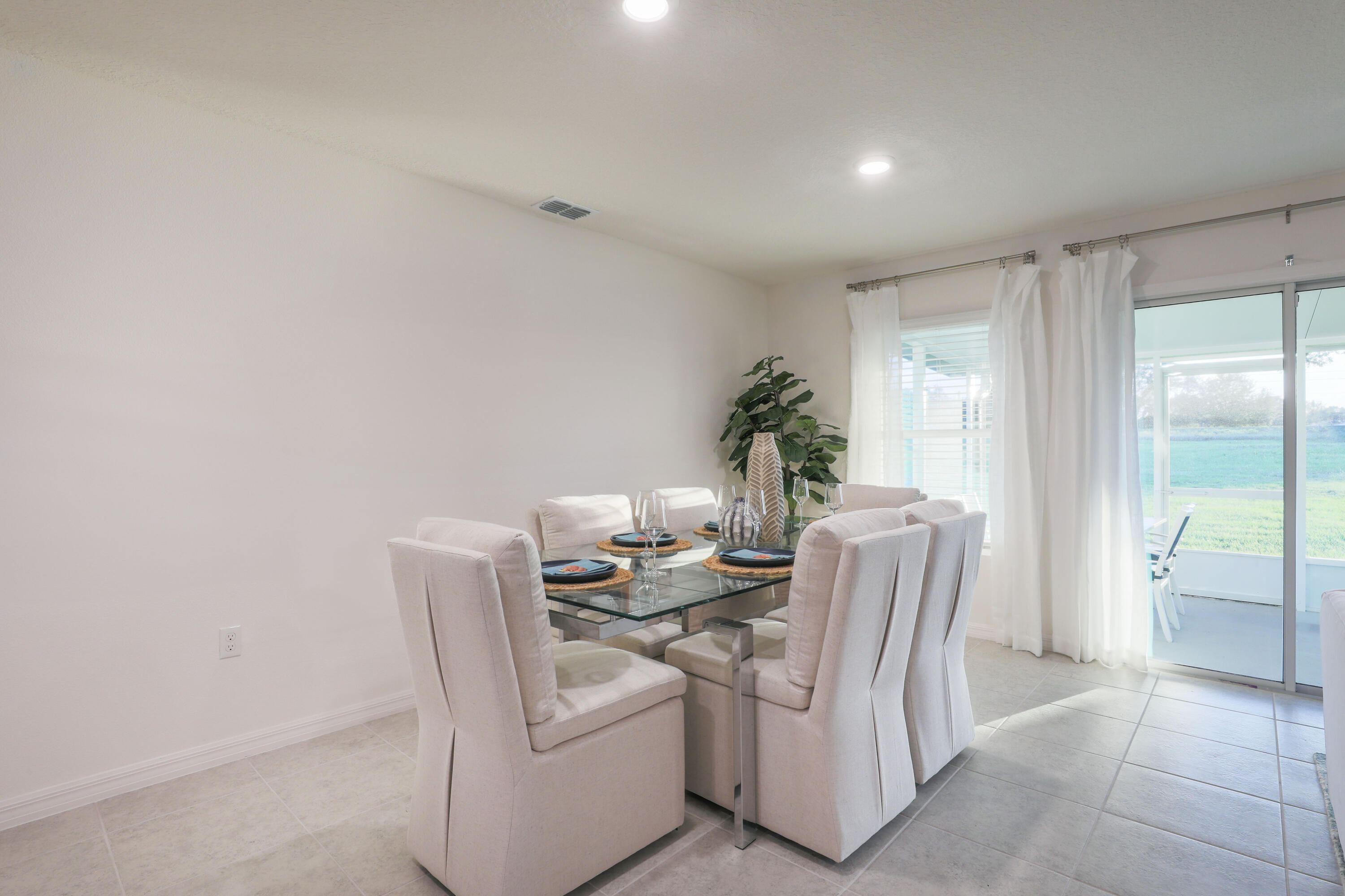 VERO LAKE ESTATES UNIT Q - Residential
