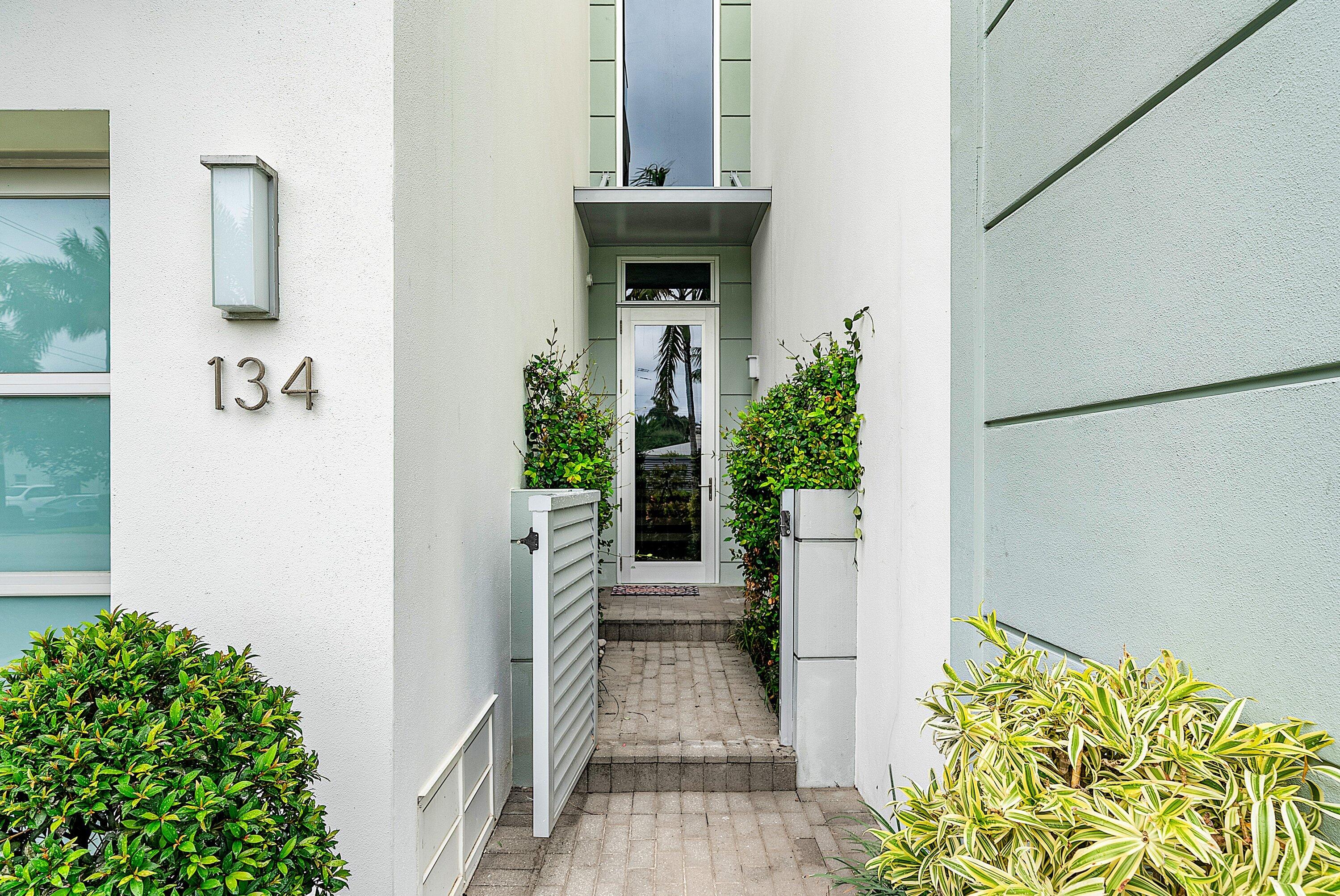SEAGATE YACHT CLUB - Residential