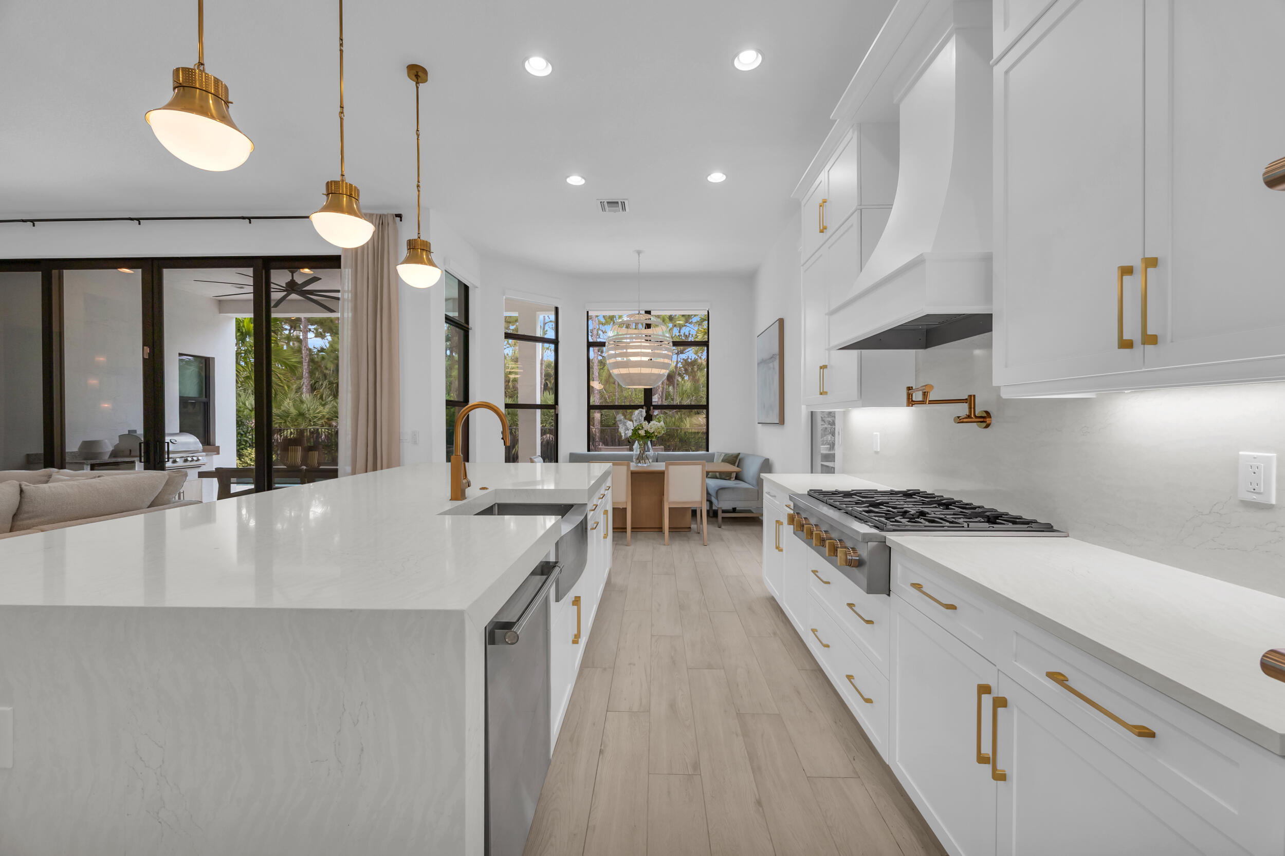 ALTON NEIGHBORHOOD - Residential