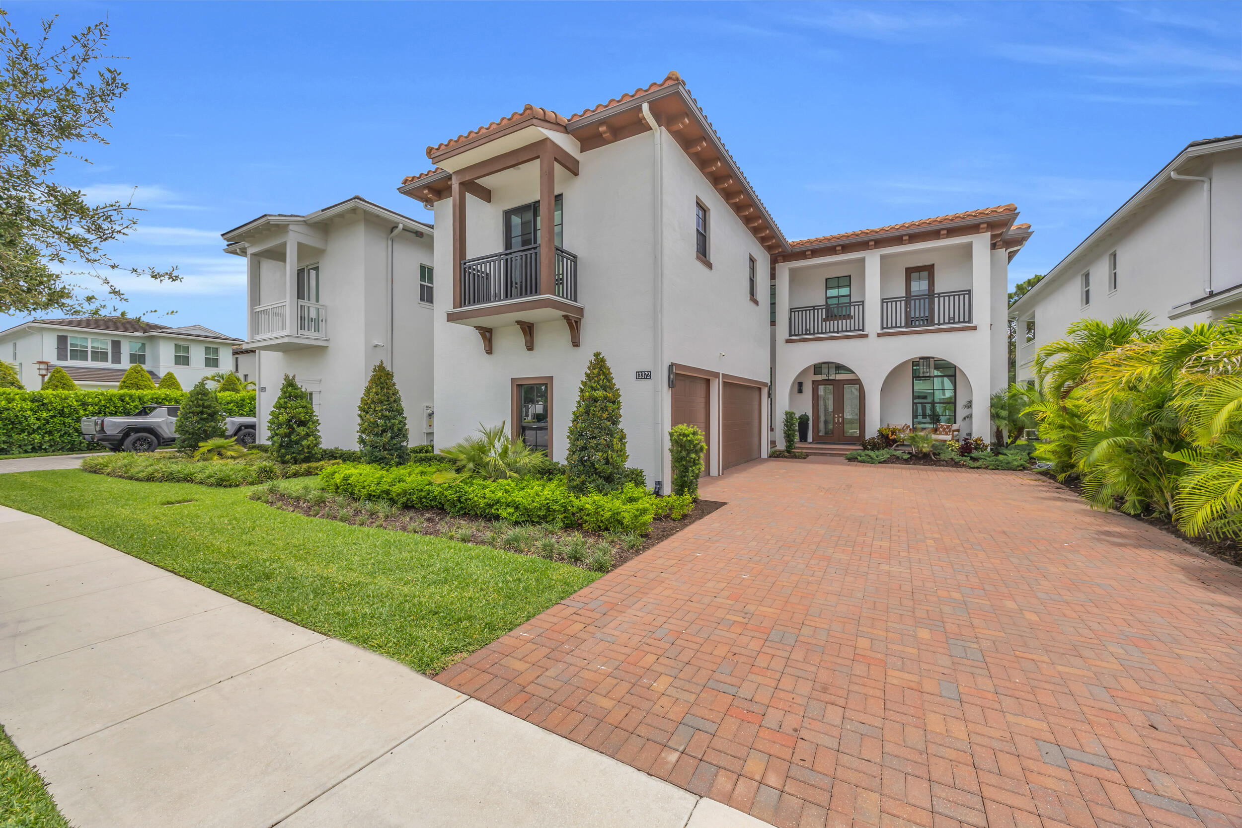 ALTON NEIGHBORHOOD - Residential