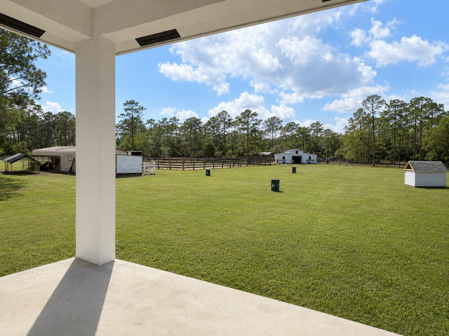 COUNTRY HILLS ESTATES - Residential