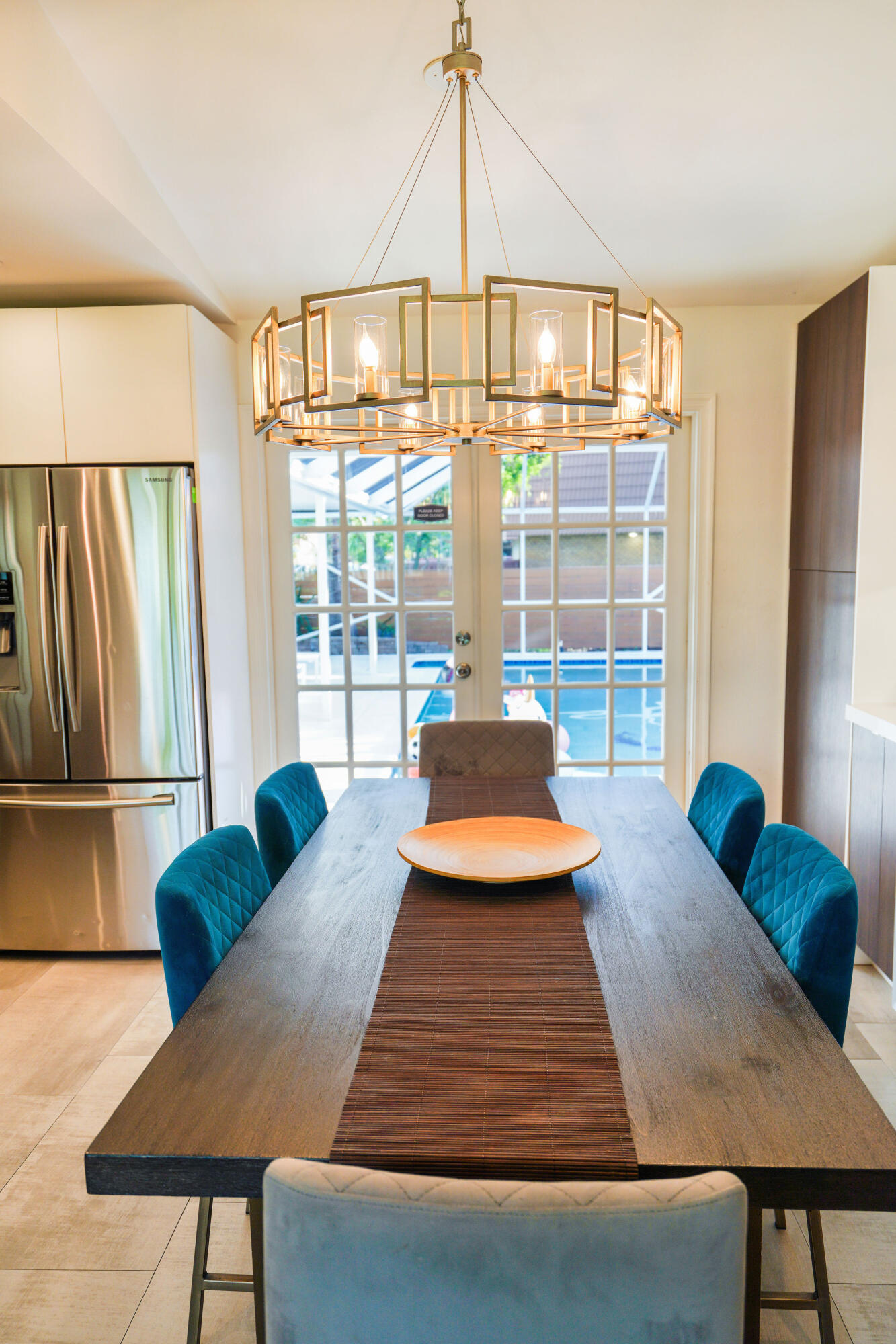 CRYSTAL HEIGHTS - Residential
