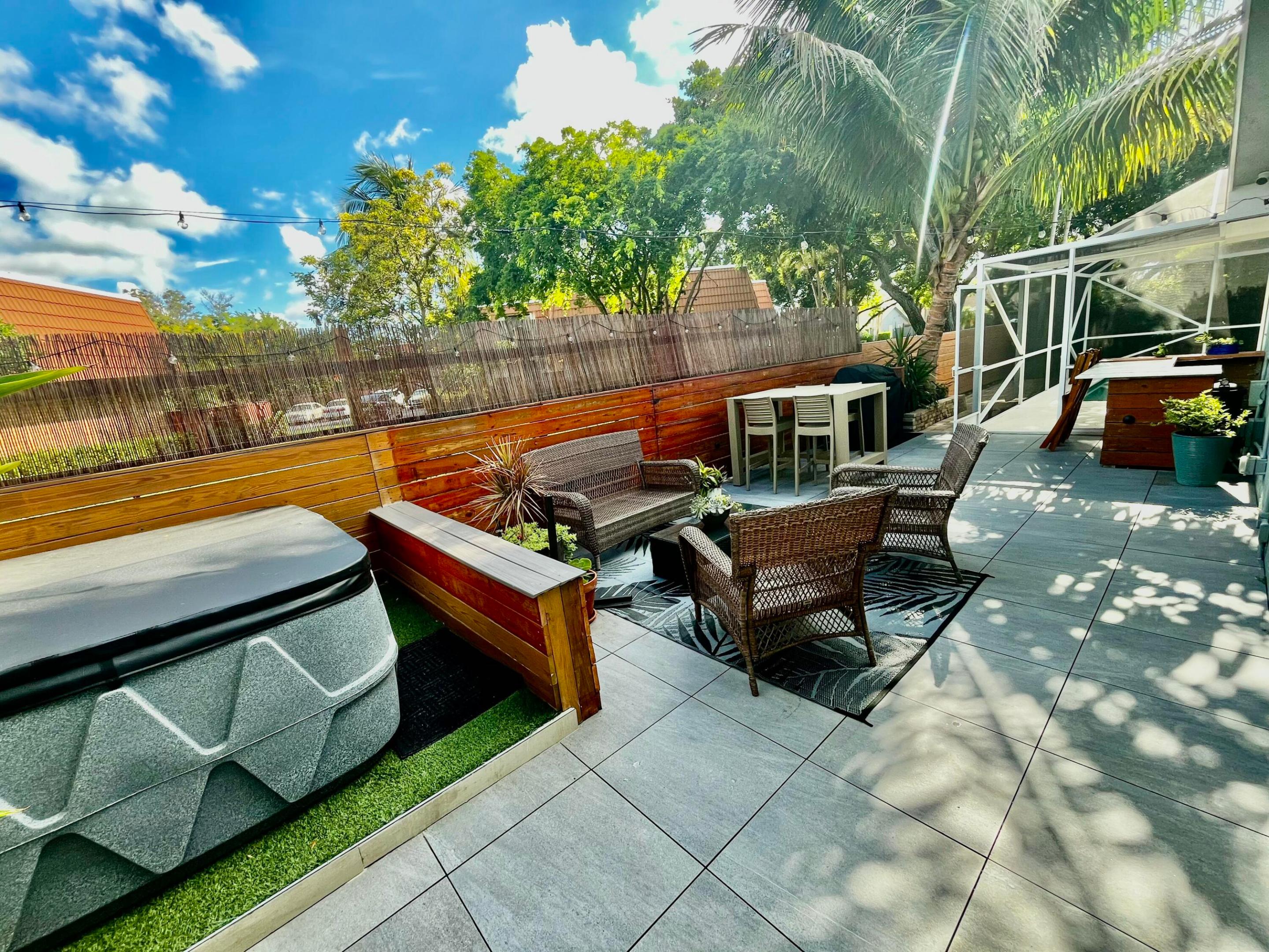 CRYSTAL HEIGHTS - Residential