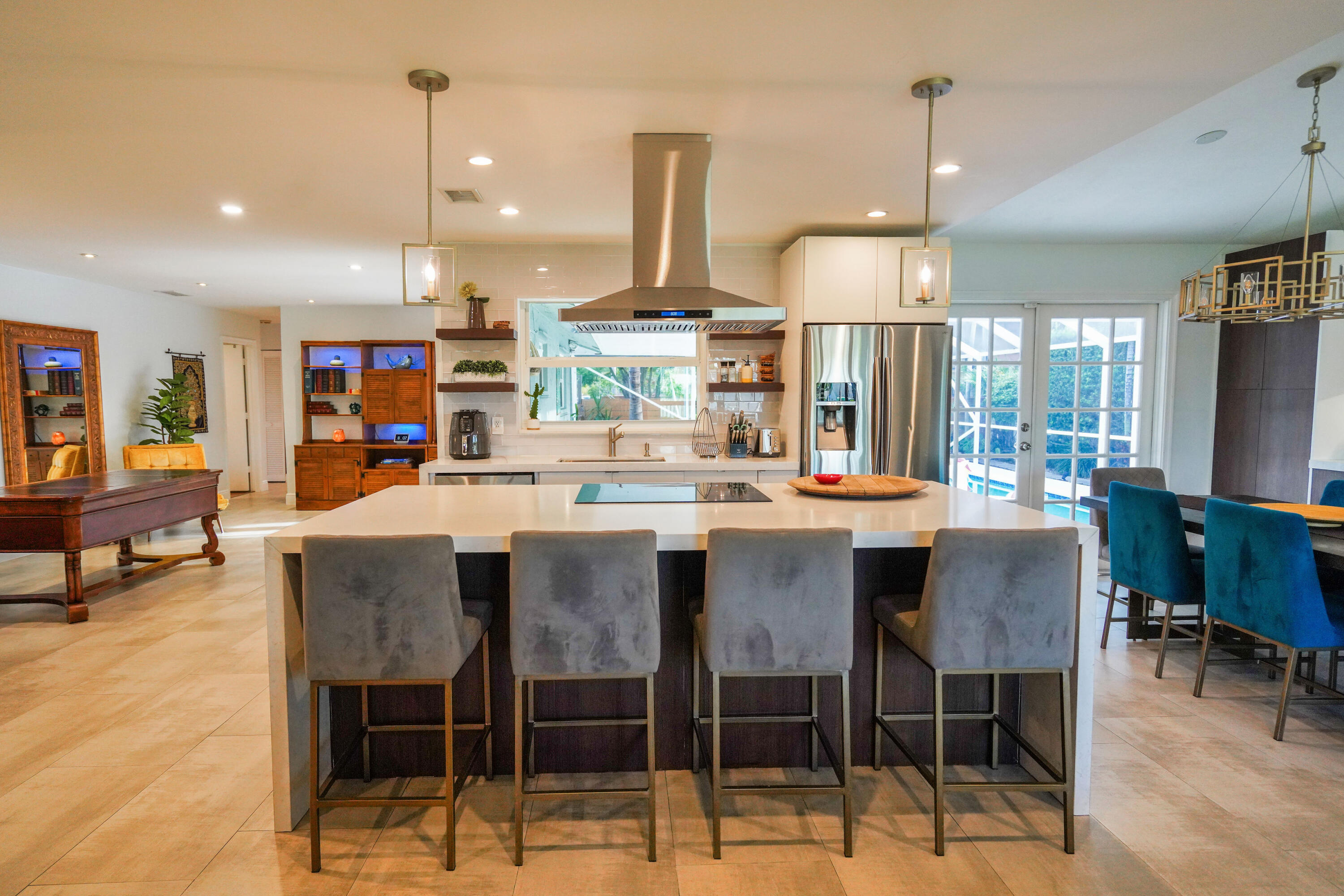 CRYSTAL HEIGHTS - Residential
