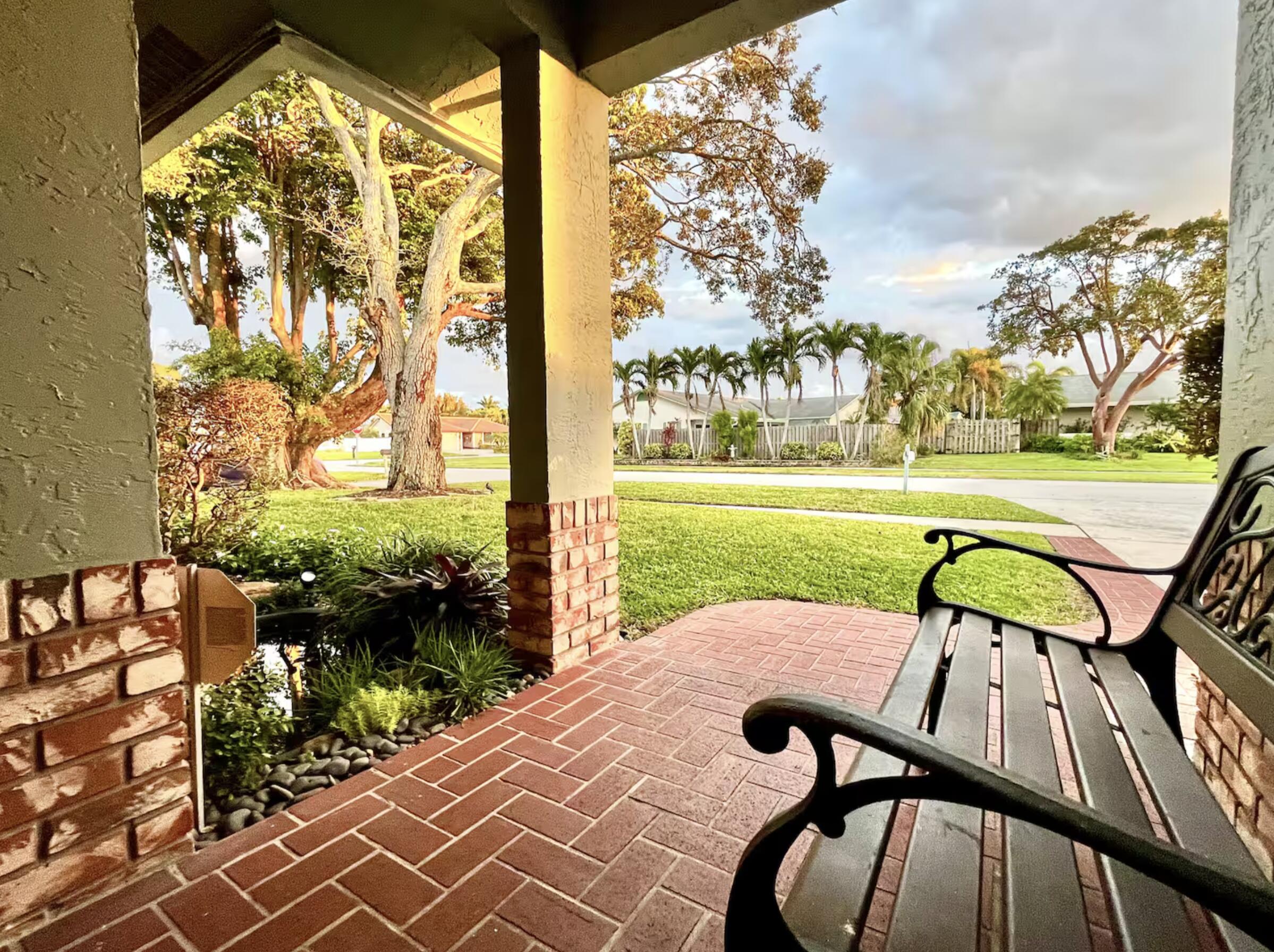 CRYSTAL HEIGHTS - Residential