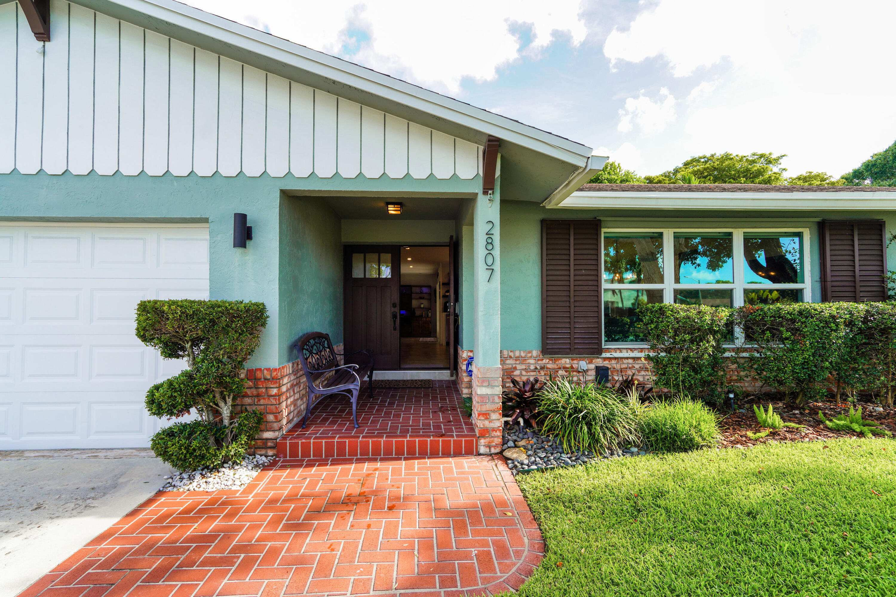 CRYSTAL HEIGHTS - Residential
