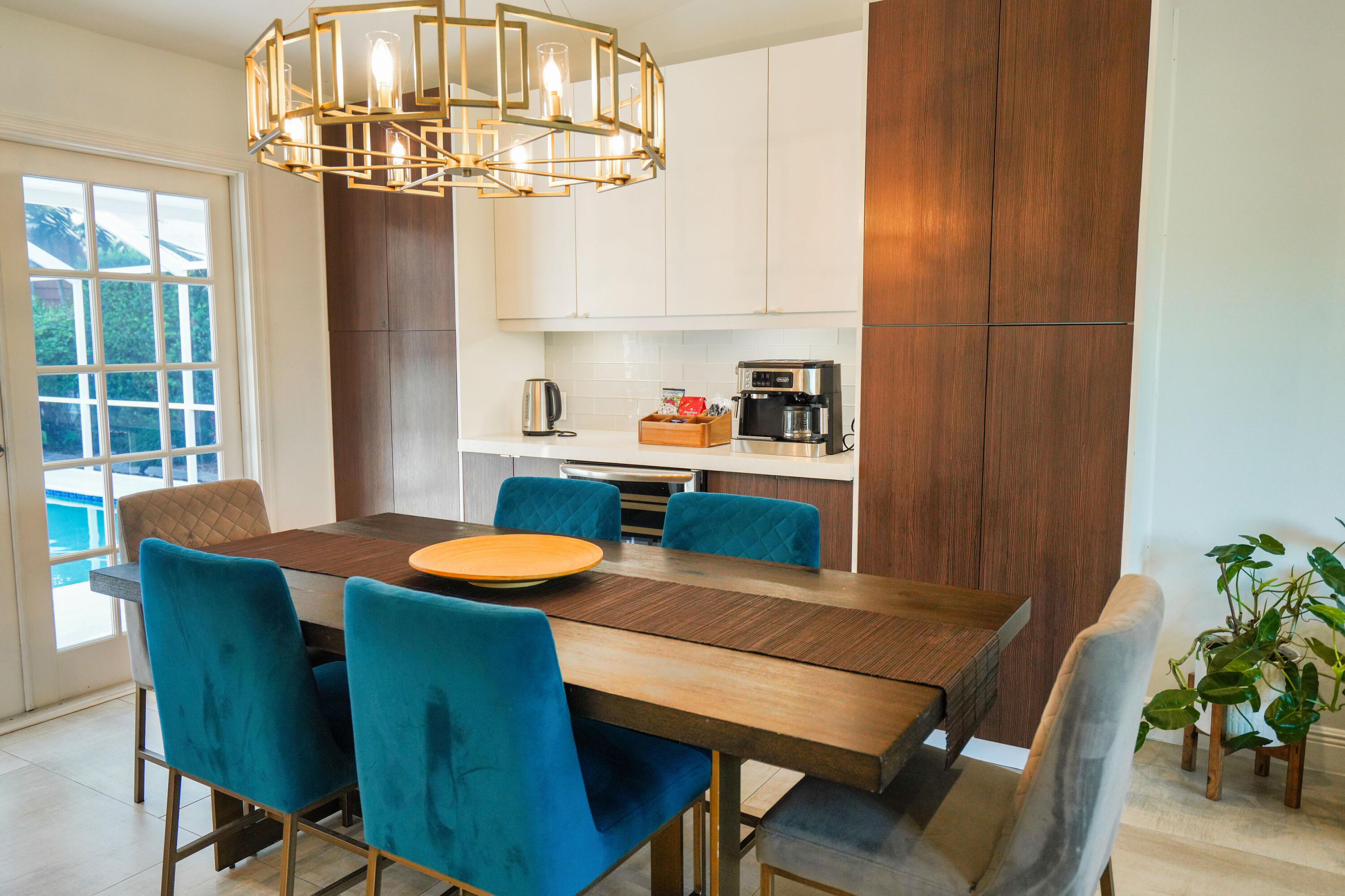CRYSTAL HEIGHTS - Residential