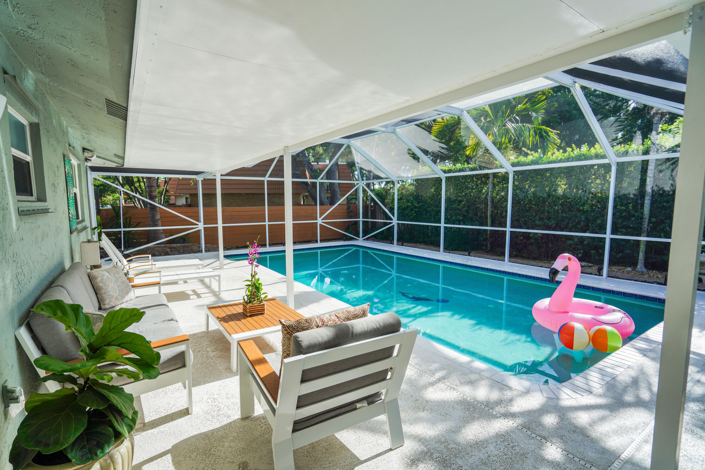 CRYSTAL HEIGHTS - Residential