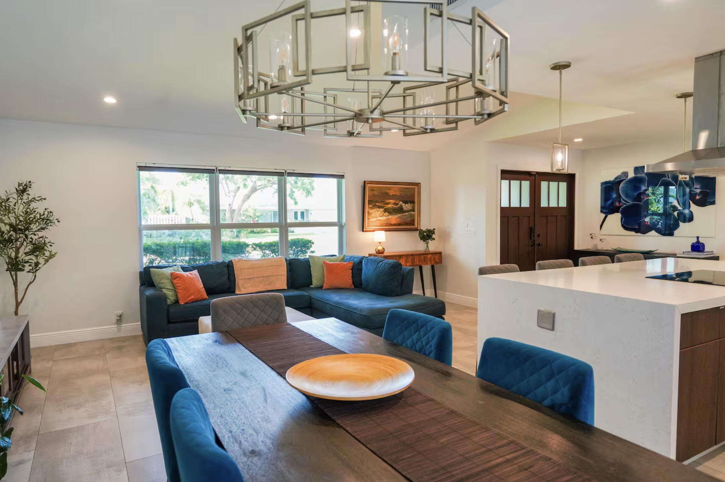 CRYSTAL HEIGHTS - Residential