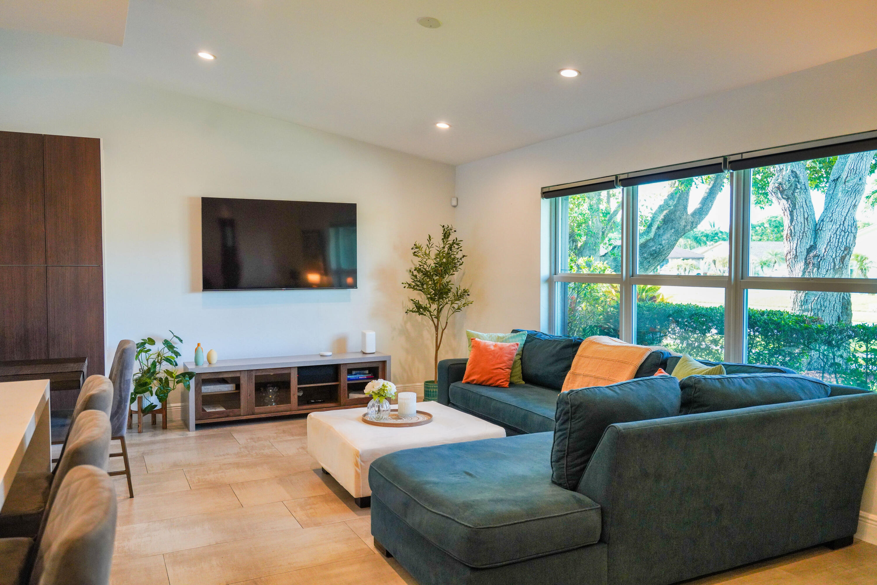 CRYSTAL HEIGHTS - Residential