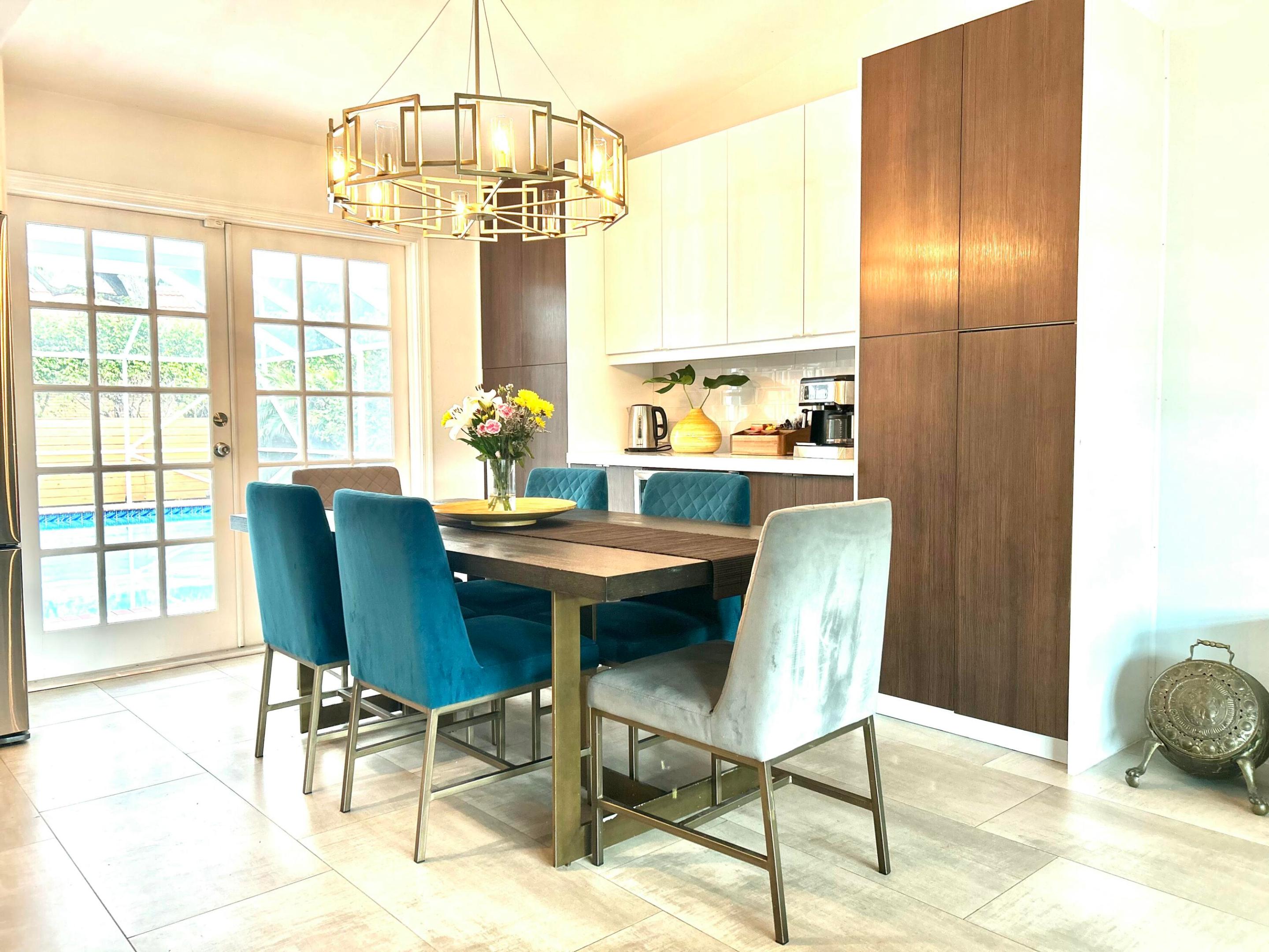 CRYSTAL HEIGHTS - Residential