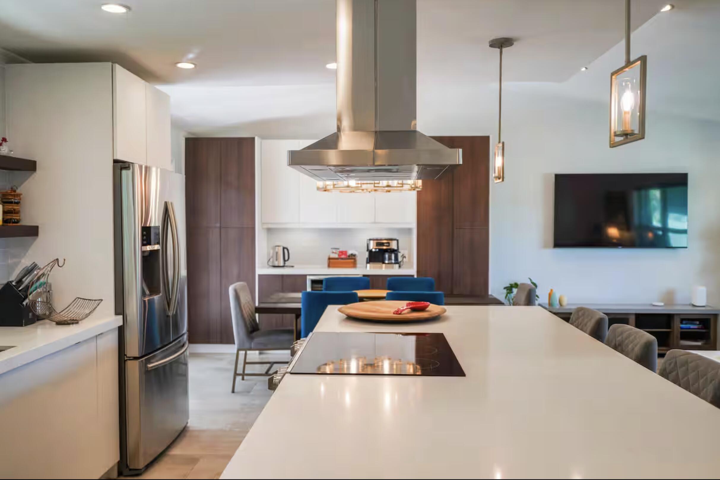 CRYSTAL HEIGHTS - Residential