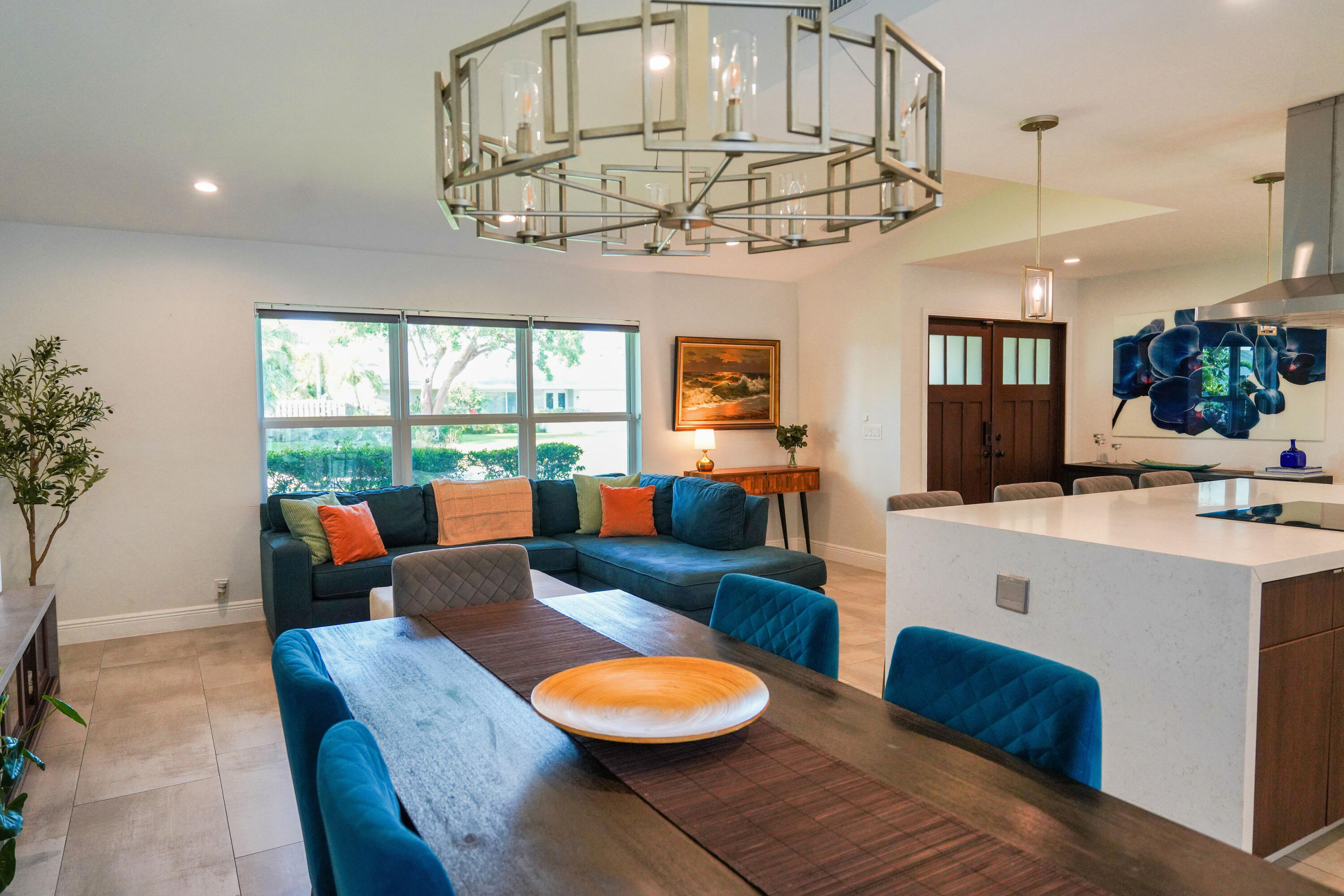 CRYSTAL HEIGHTS - Residential