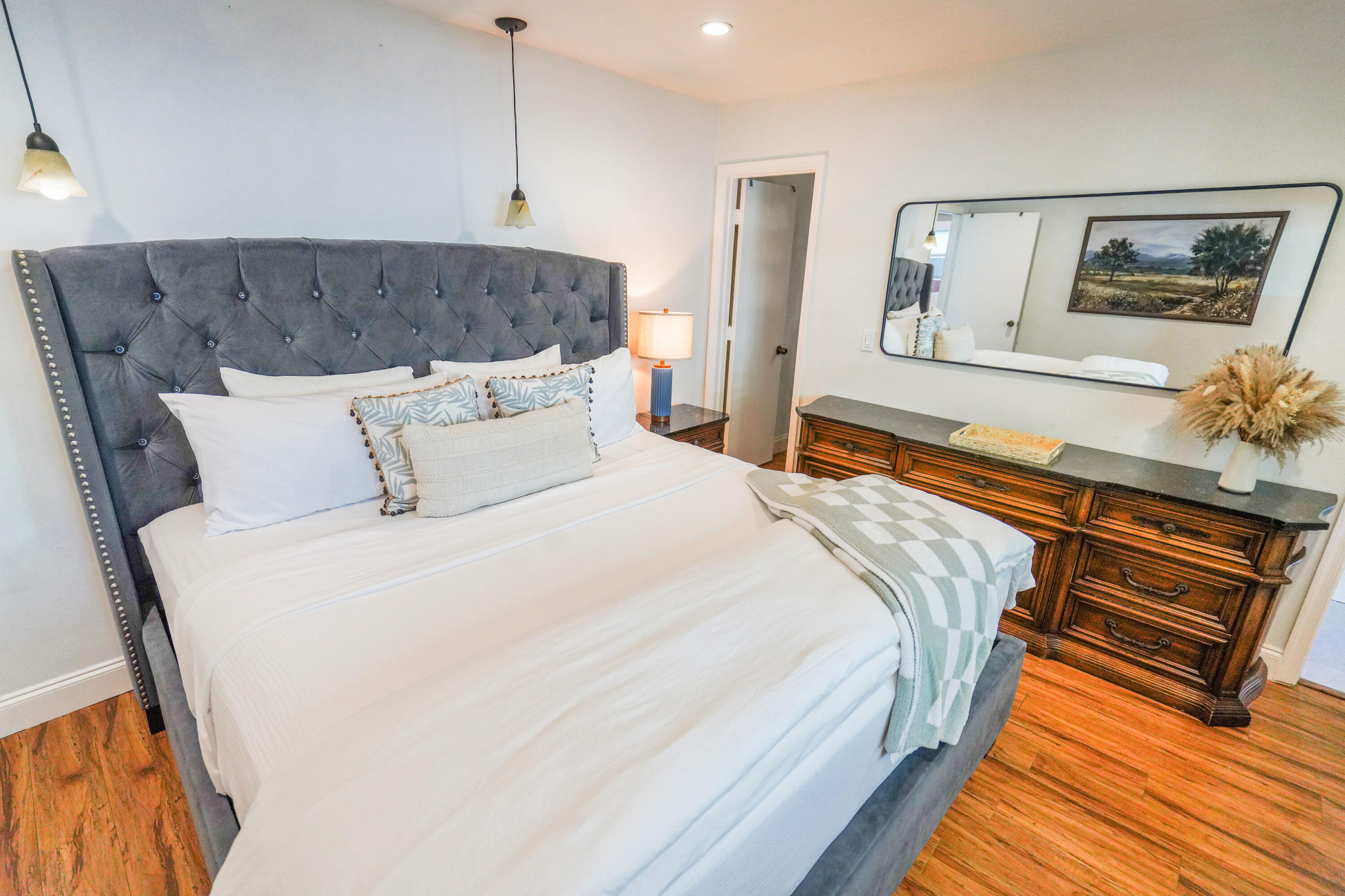 CRYSTAL HEIGHTS - Residential