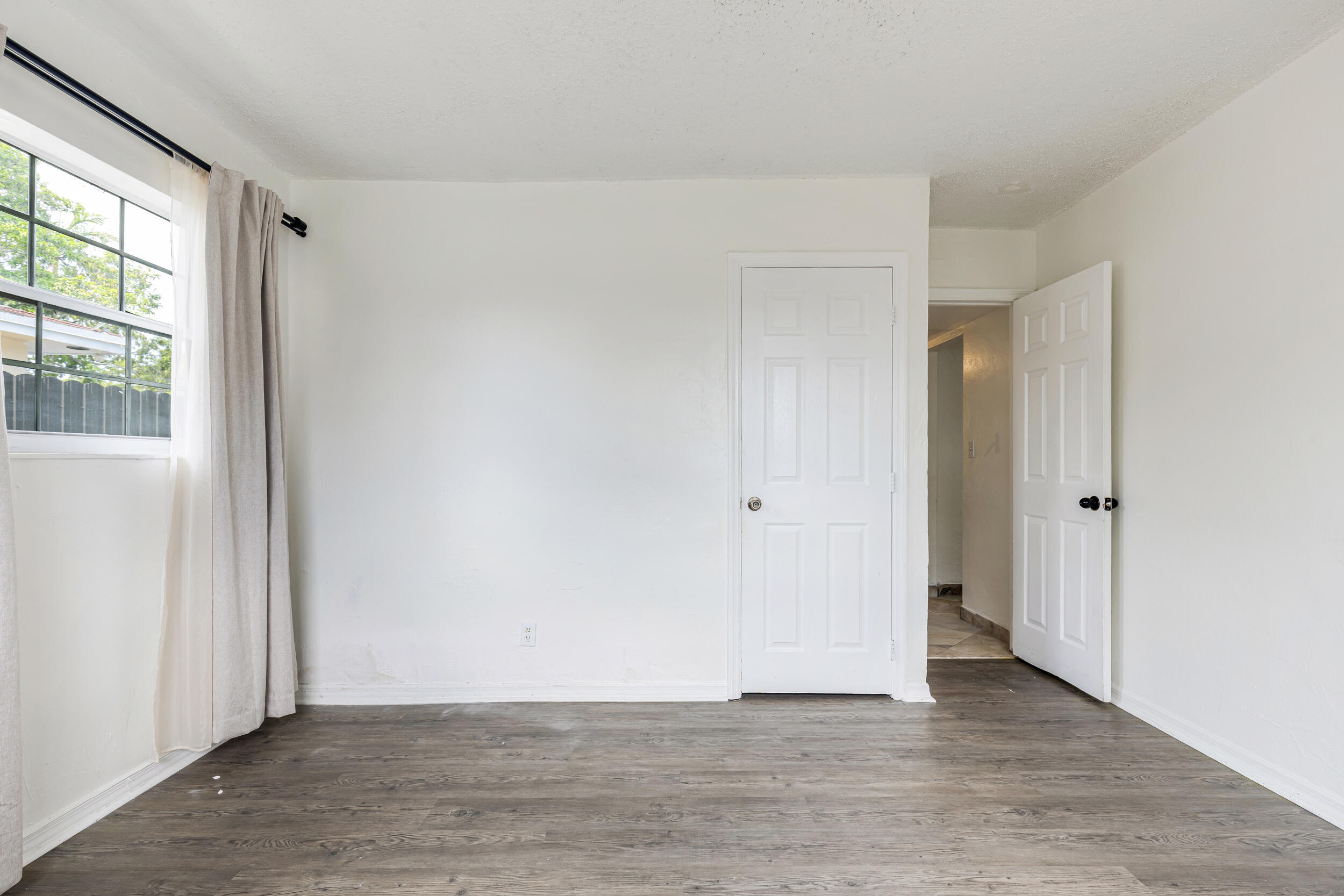 WESTGATE LAKE MANORS - Residential