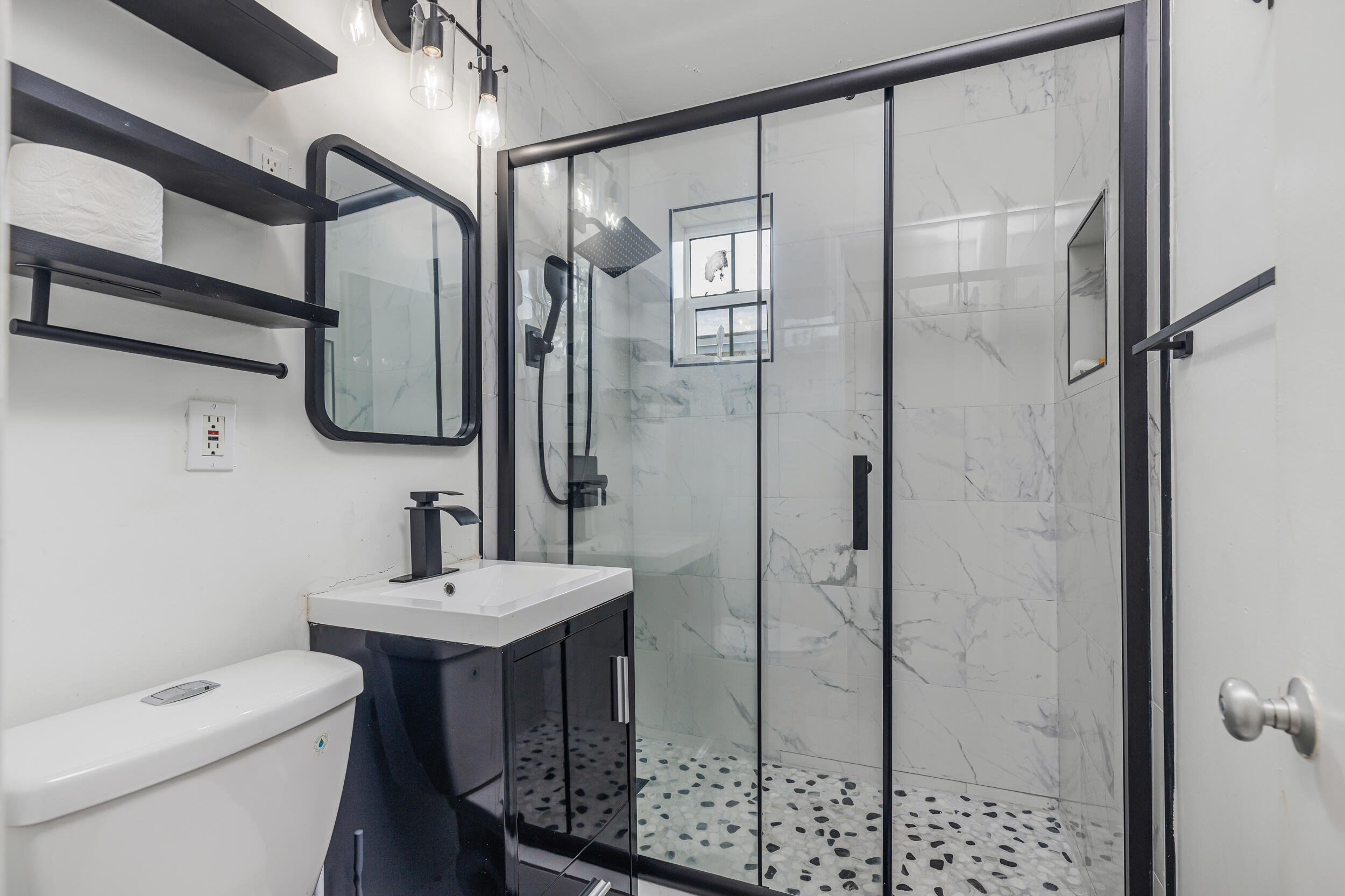 WESTGATE LAKE MANORS - Residential