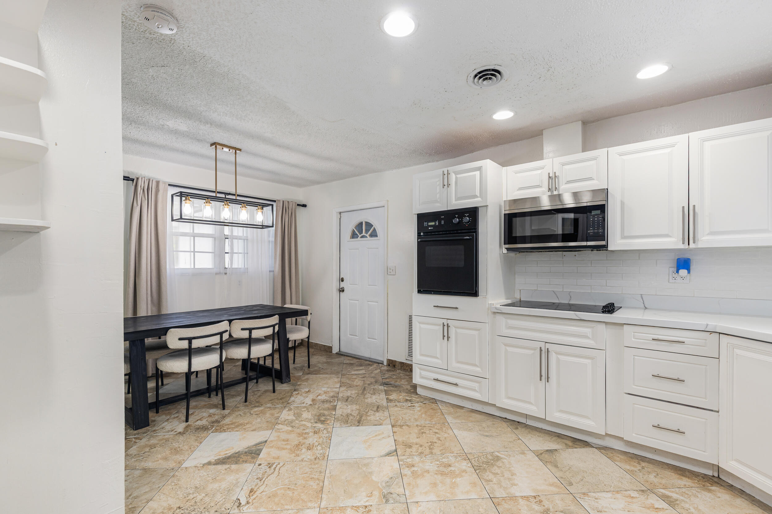 WESTGATE LAKE MANORS - Residential