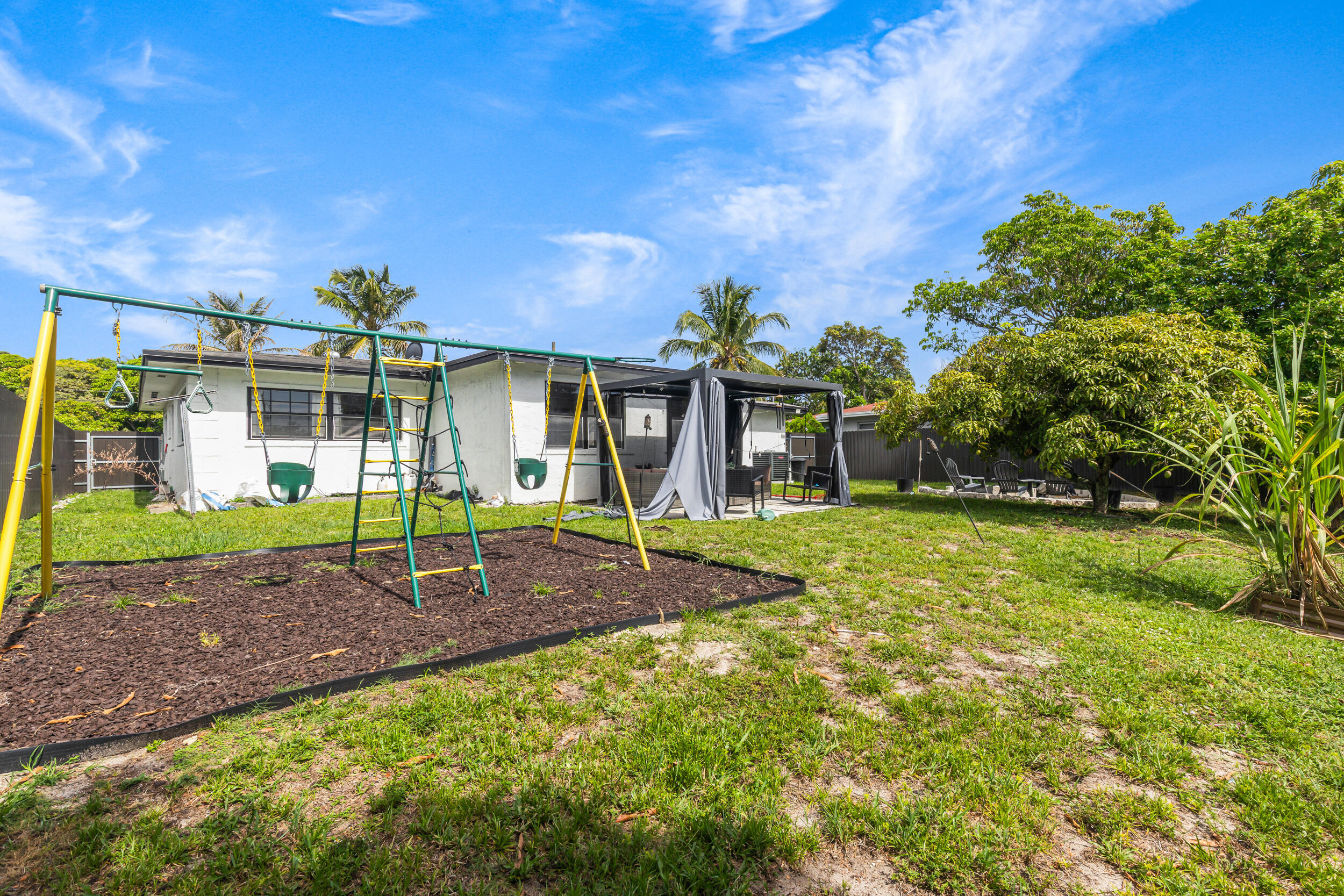 WESTGATE LAKE MANORS - Residential