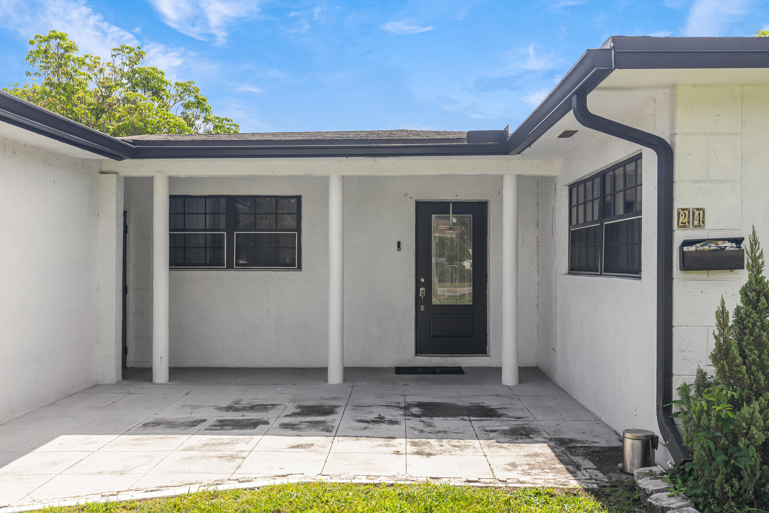 WESTGATE LAKE MANORS - Residential
