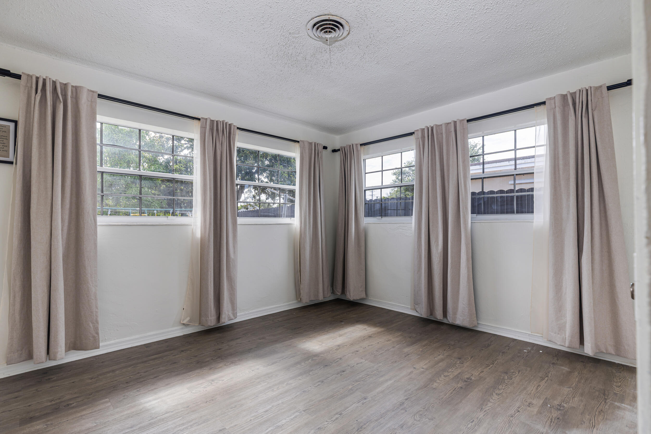WESTGATE LAKE MANORS - Residential