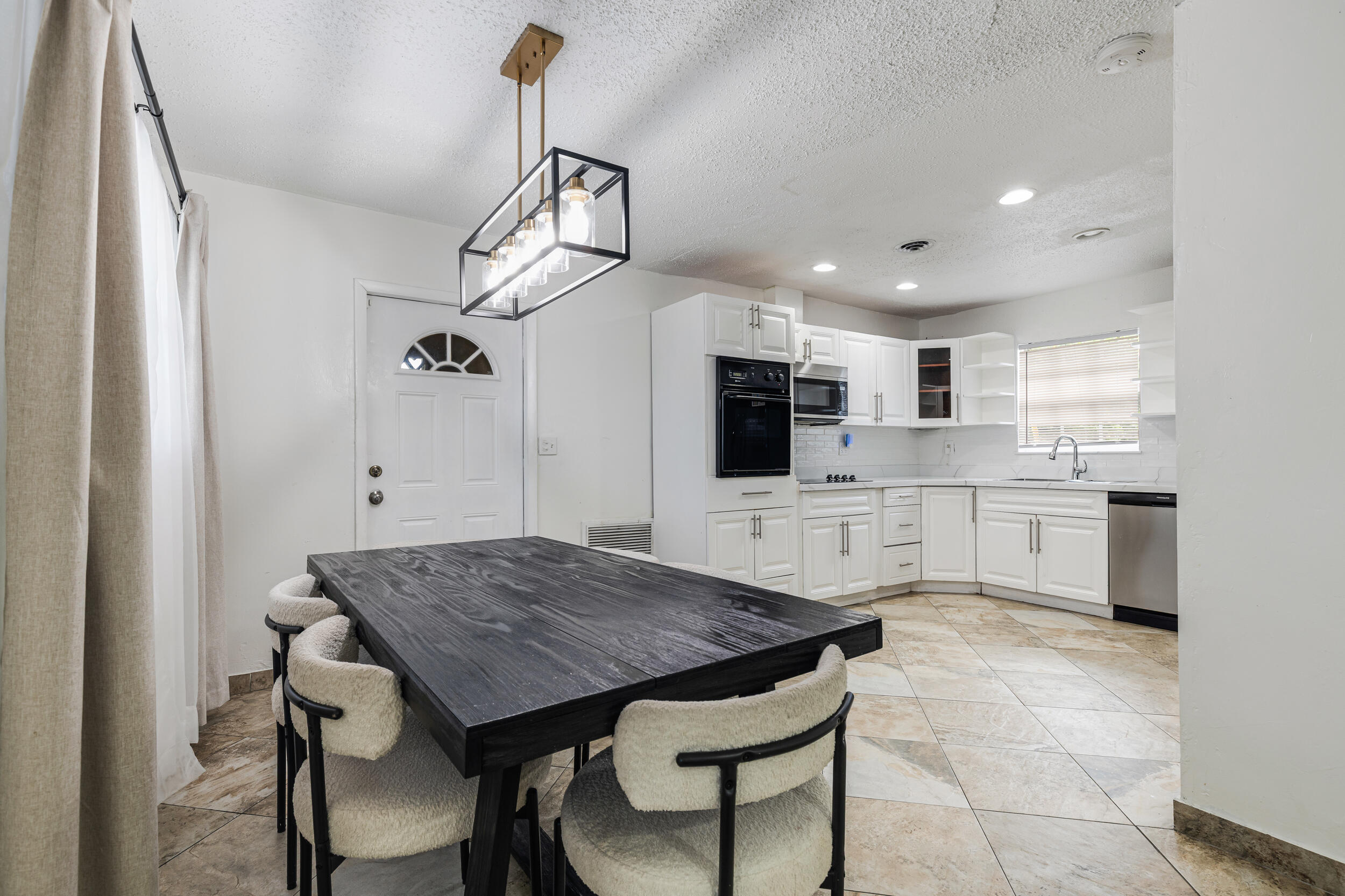 WESTGATE LAKE MANORS - Residential