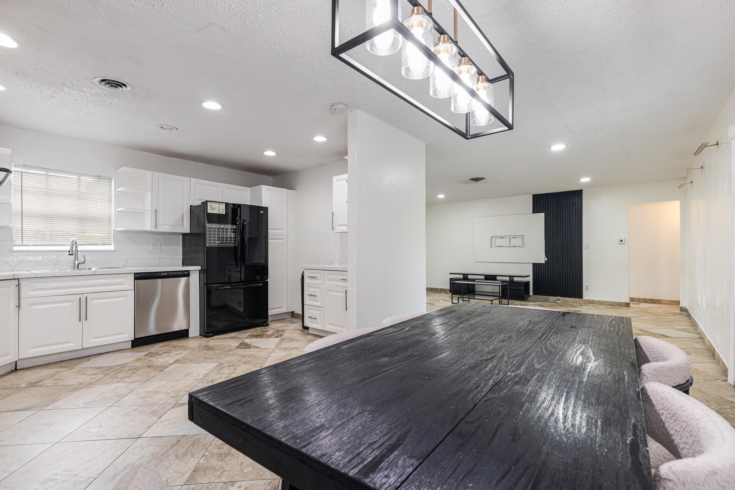WESTGATE LAKE MANORS - Residential