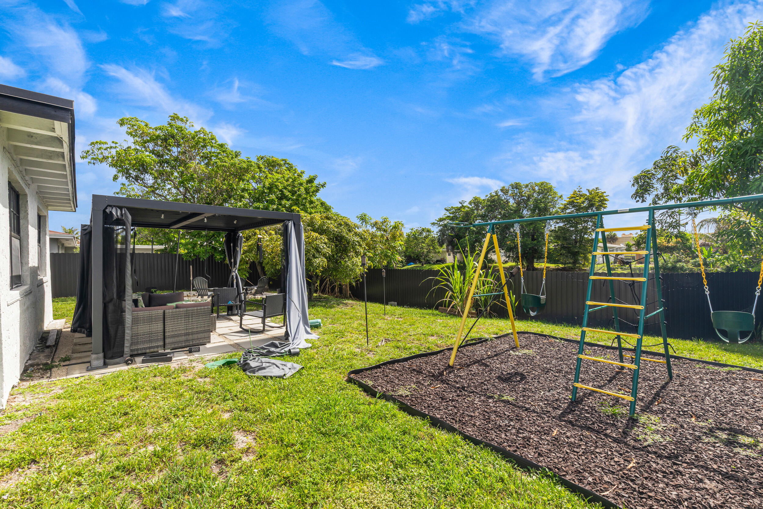 WESTGATE LAKE MANORS - Residential