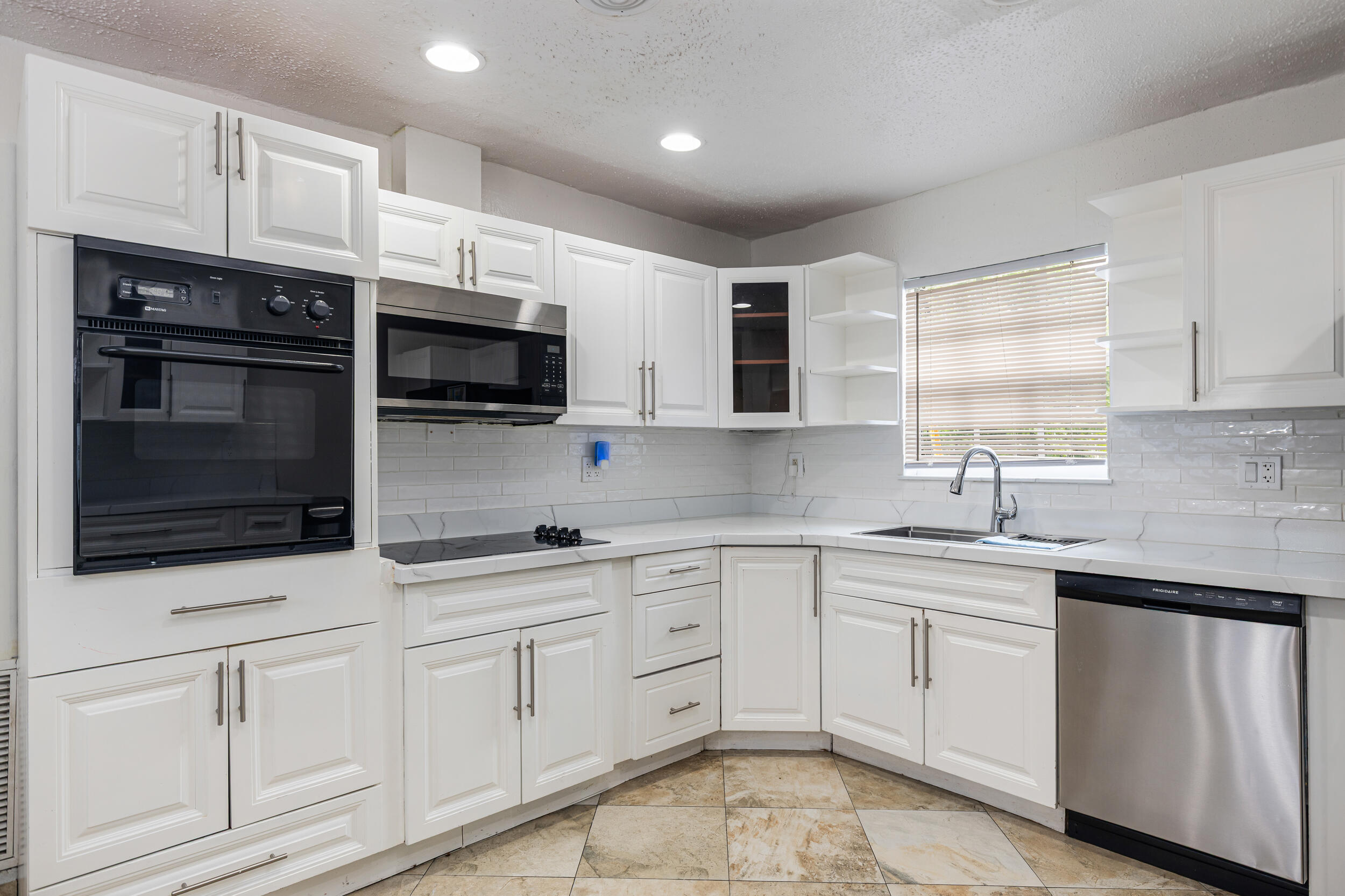 WESTGATE LAKE MANORS - Residential
