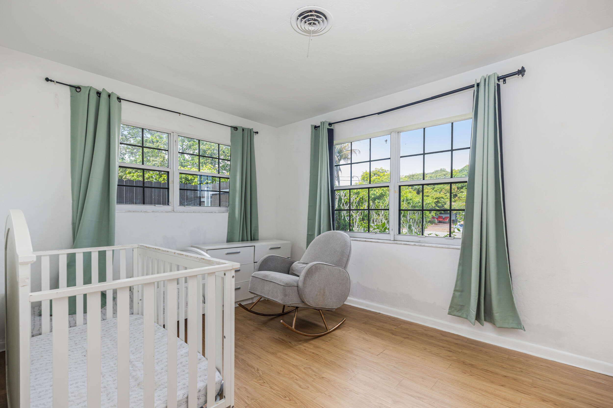 WESTGATE LAKE MANORS - Residential