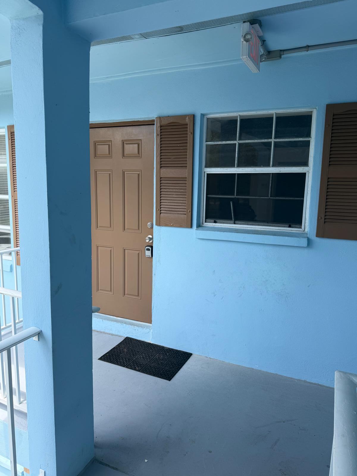 Welcome to this 1 bedroom, 1-bathroom condo located in Kentwood of Wedgewood Condo in West Palm Beach, Florida. This efficiently designed 600-square-foot residence offering a practical layout for comfortable living. This property presents an excellent opportunity for those seeking a compact, well-positioned home in West Palm Beach. Located on the 2nd Floor. Open living area. Washer and dryer hookup . Condo has a 2018 year roof. Unit has a brand new AC installed in June 2026. Easy to show !  Please, see showing instructions.  more photos are coming soon . Showings starting 07/09/2026