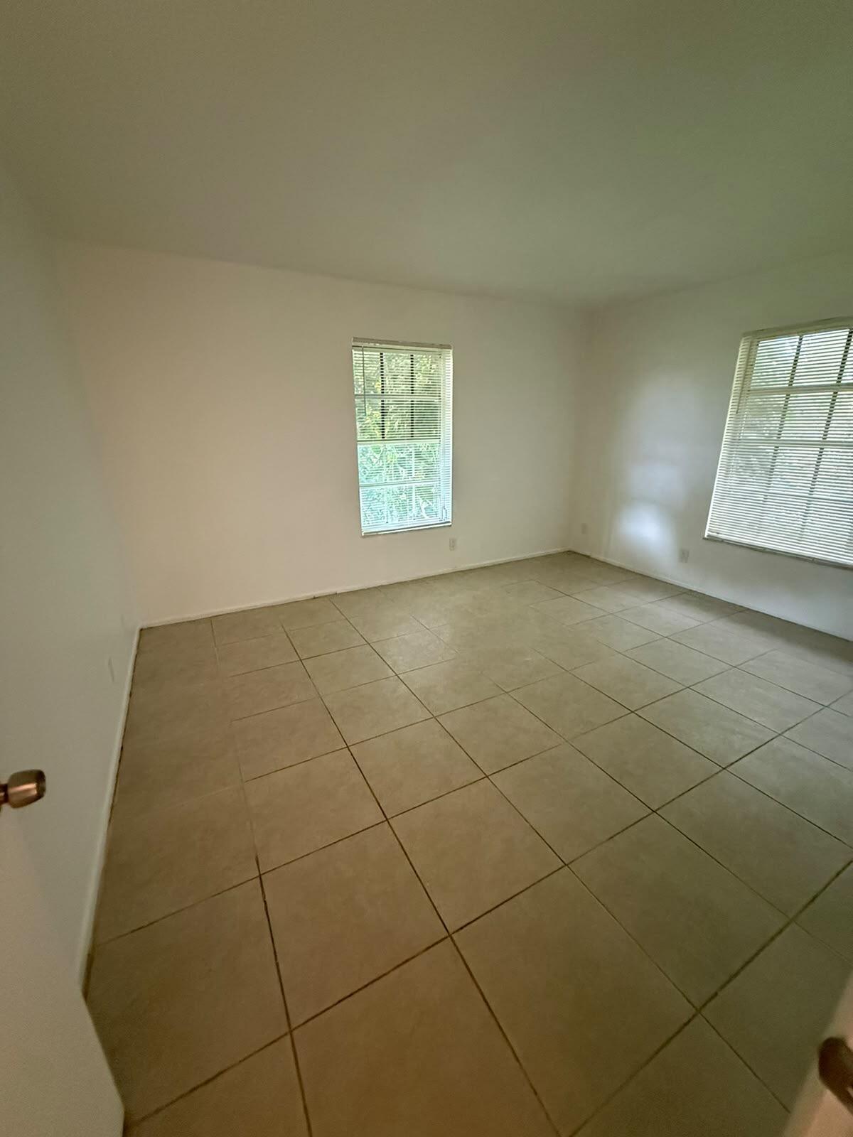 KENTWOOD OF WEDGEWOOD CONDO - Residential