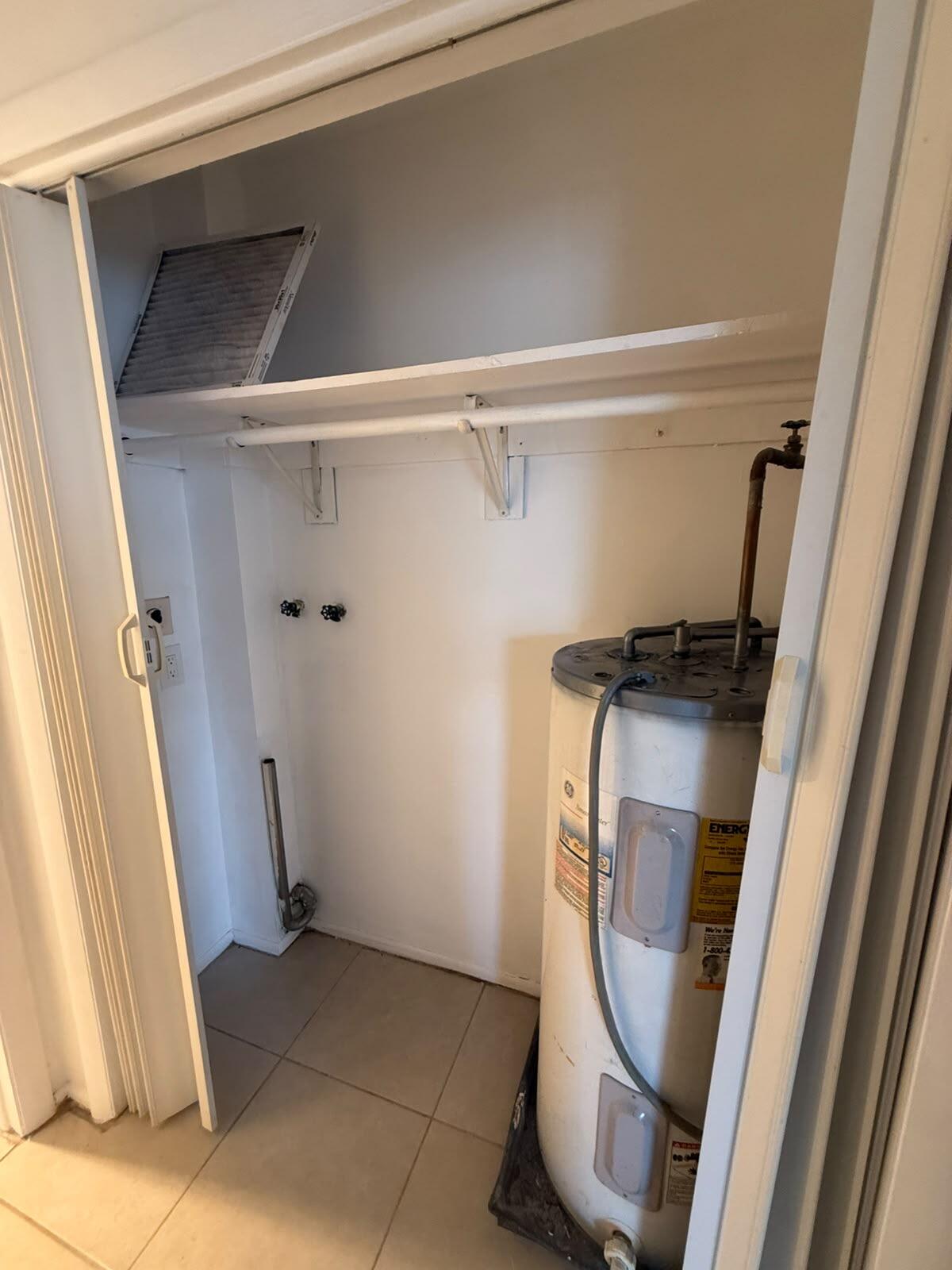 KENTWOOD OF WEDGEWOOD CONDO - Residential